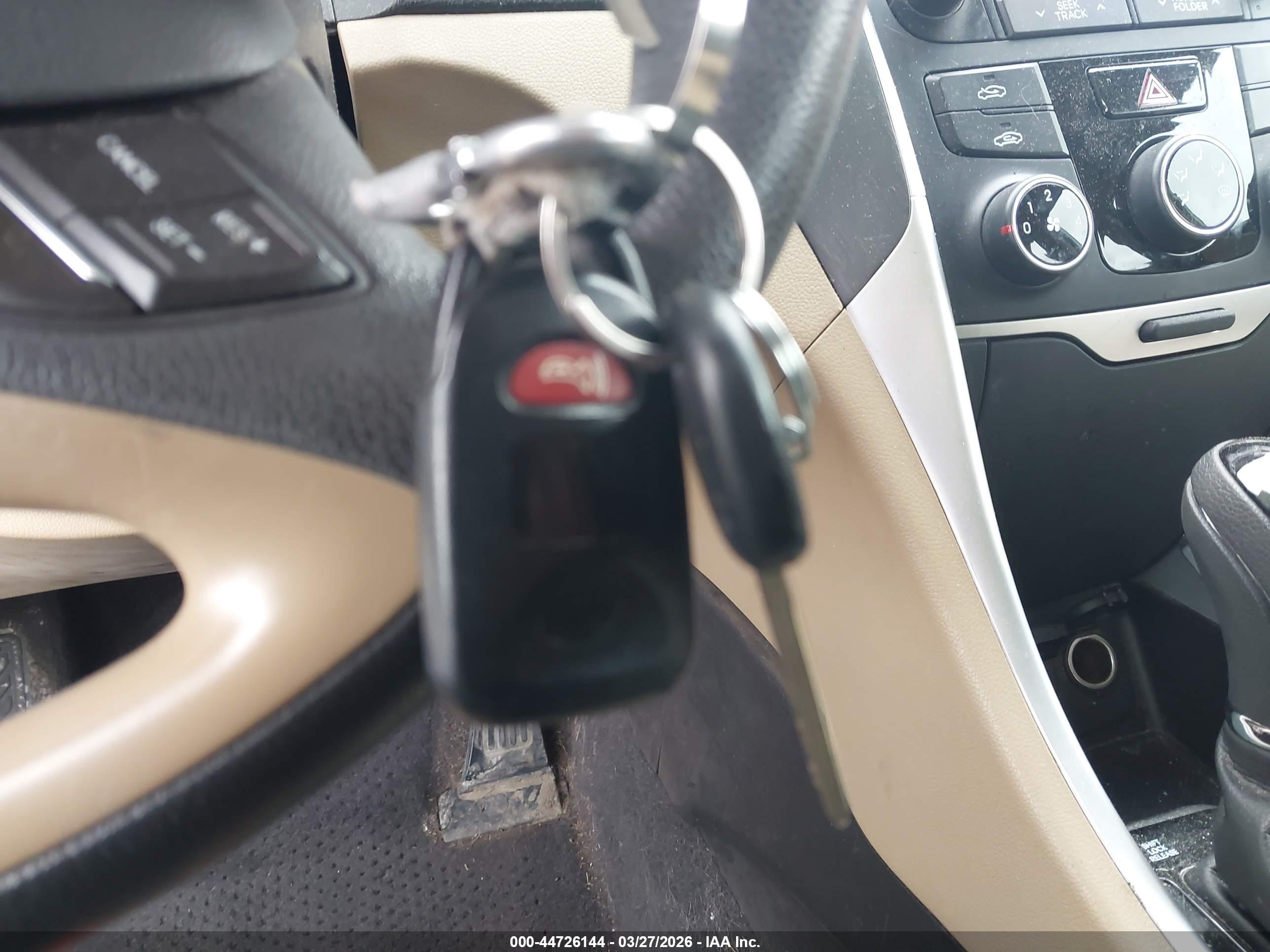 HYUNDAI SONATA image 11