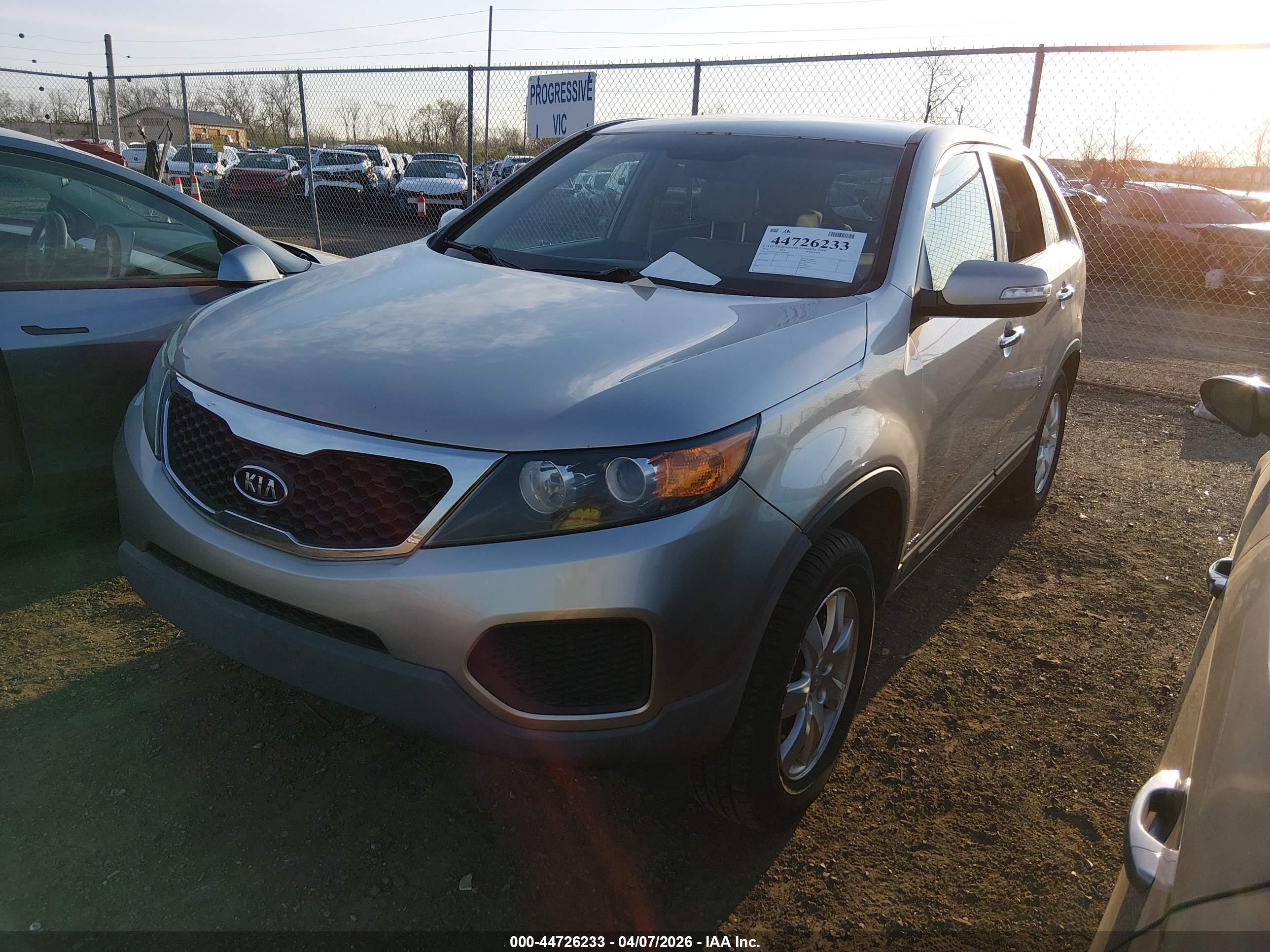 KIA SORENTO image 2