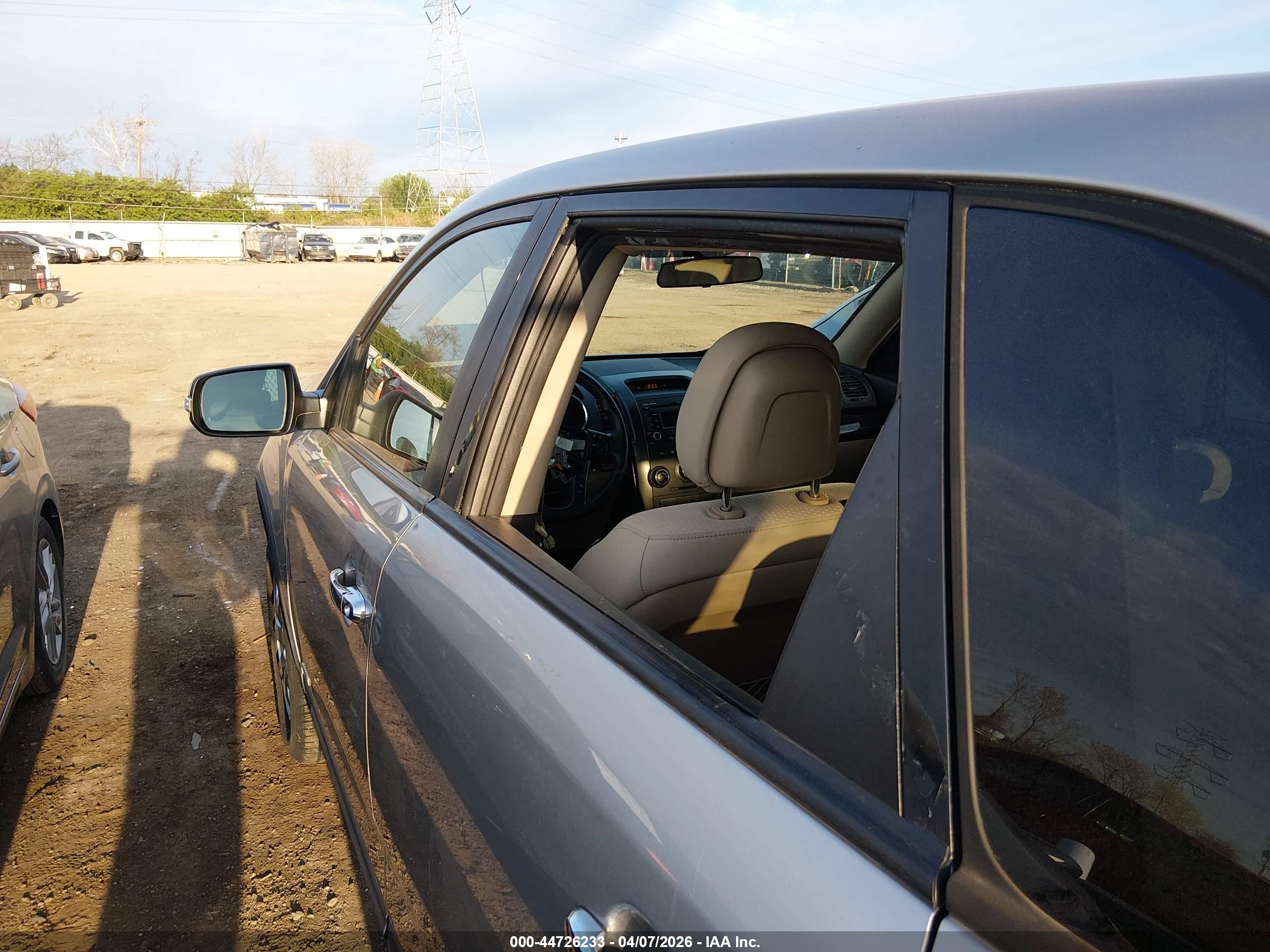 KIA SORENTO image 6