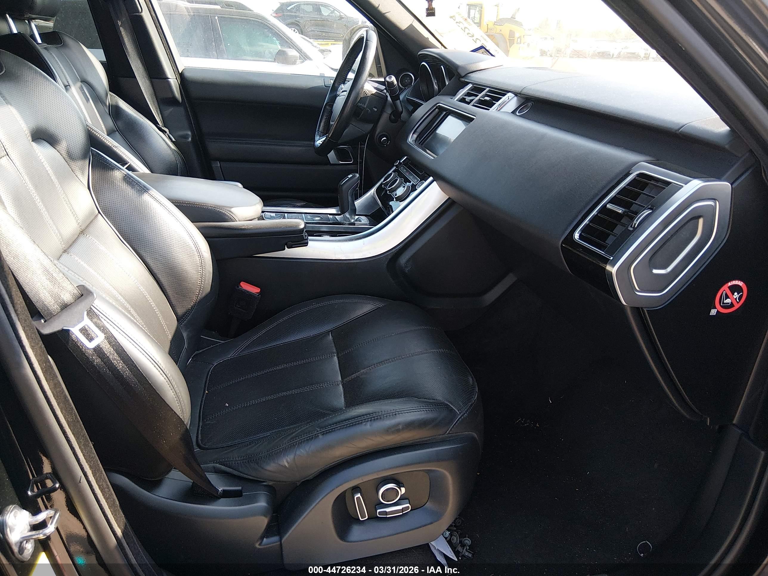 LAND ROVER image 5