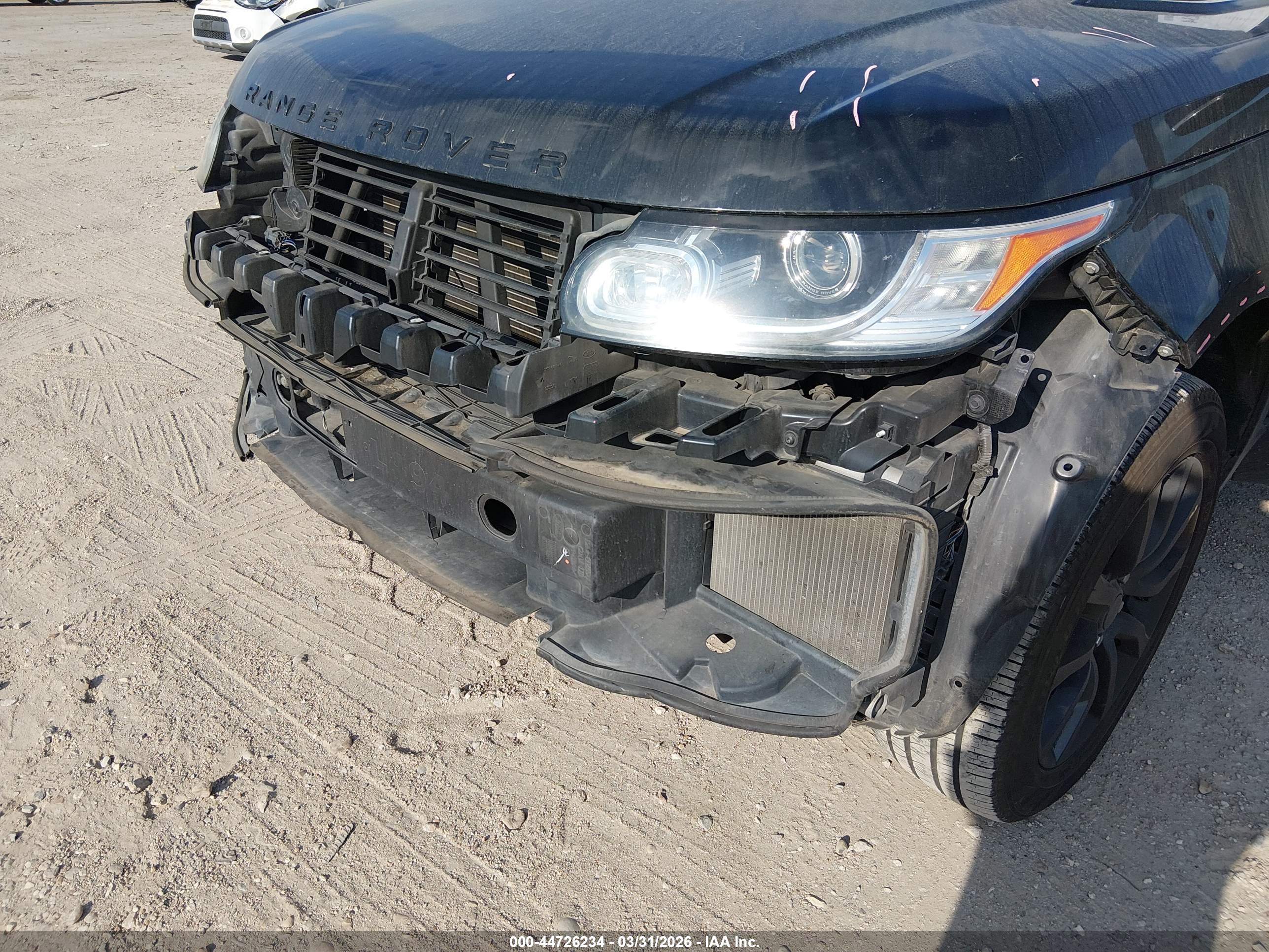 LAND ROVER image 6