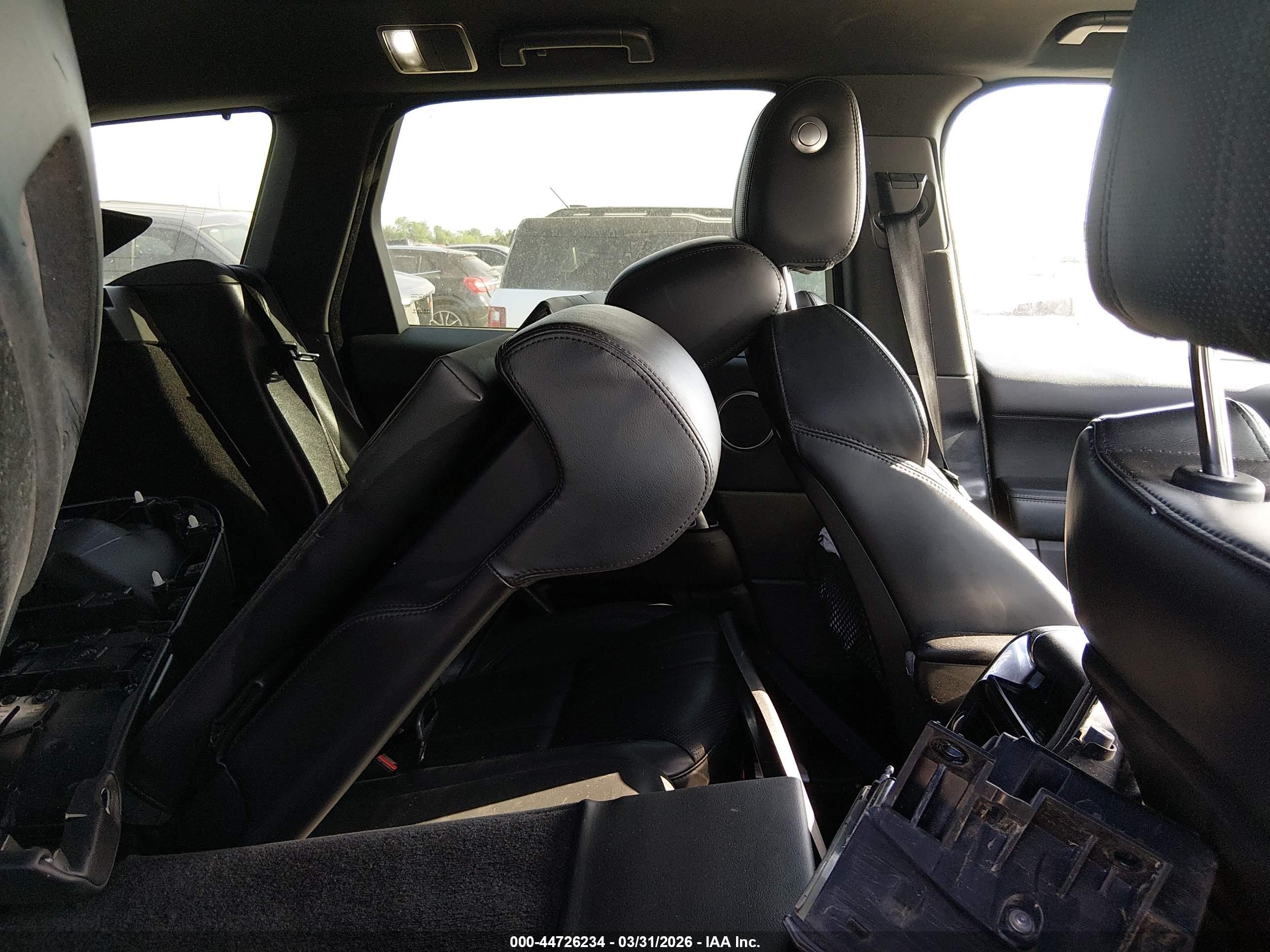 LAND ROVER image 8