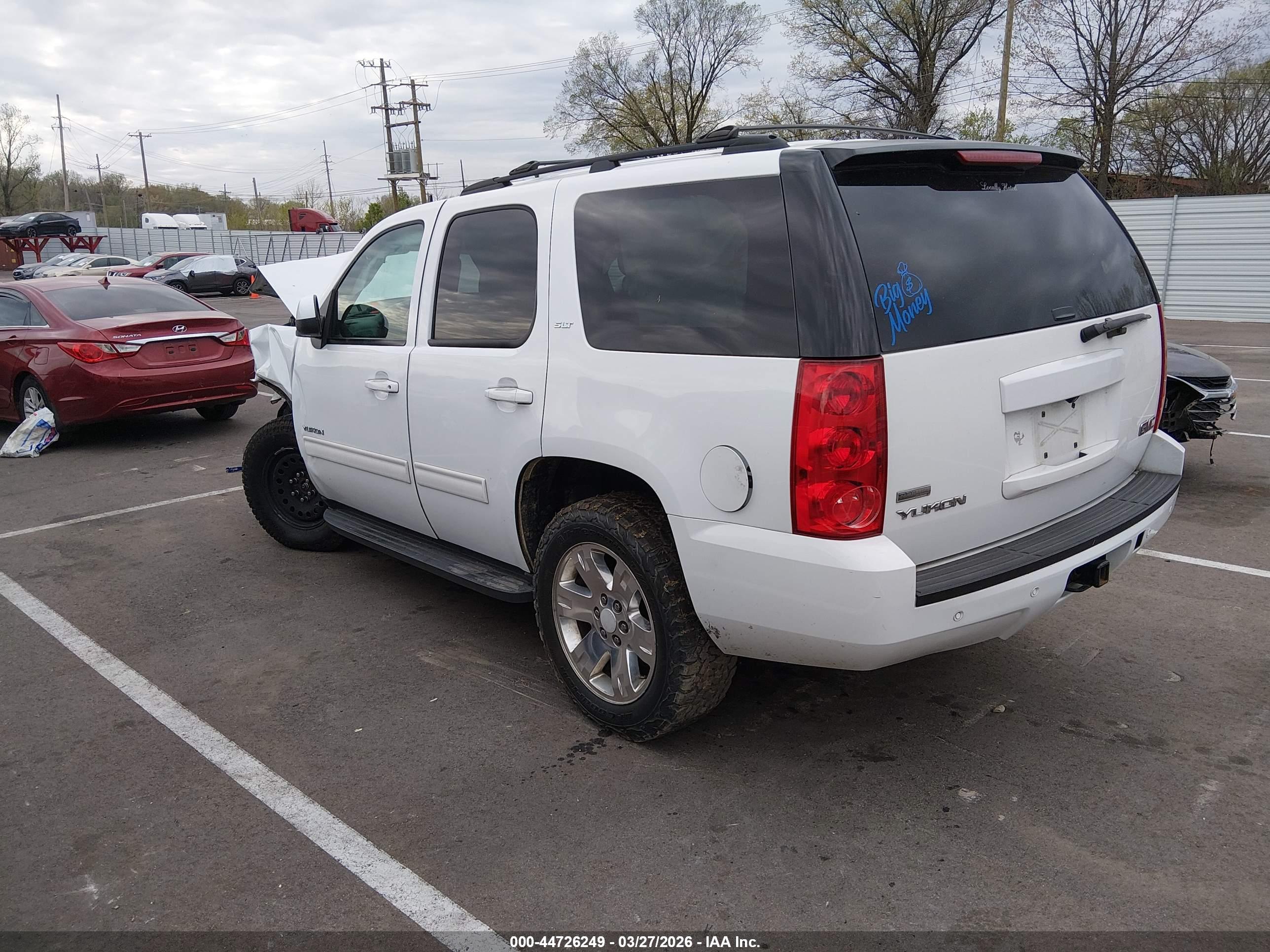 GMC YUKON image 3
