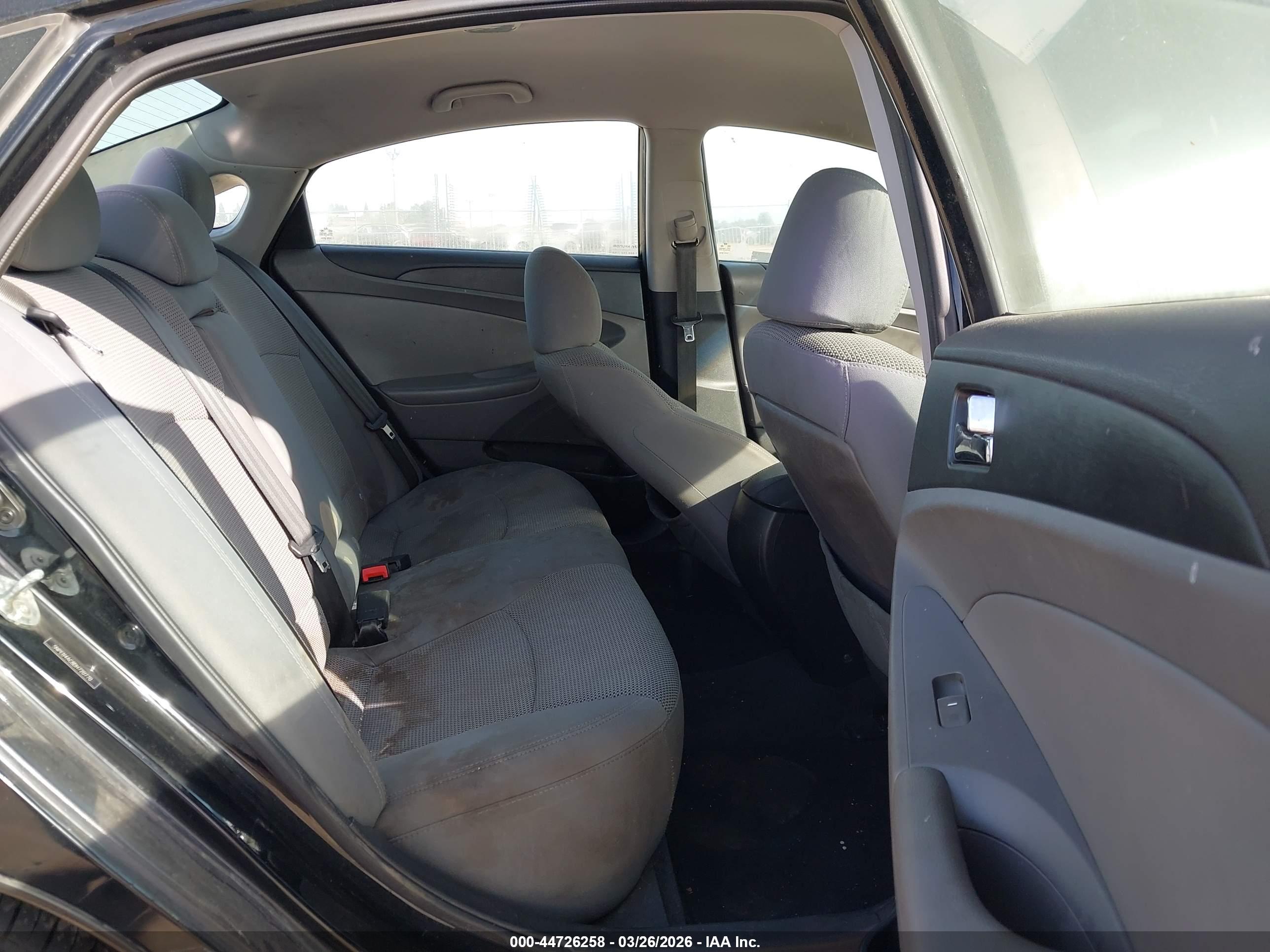 HYUNDAI SONATA image 8