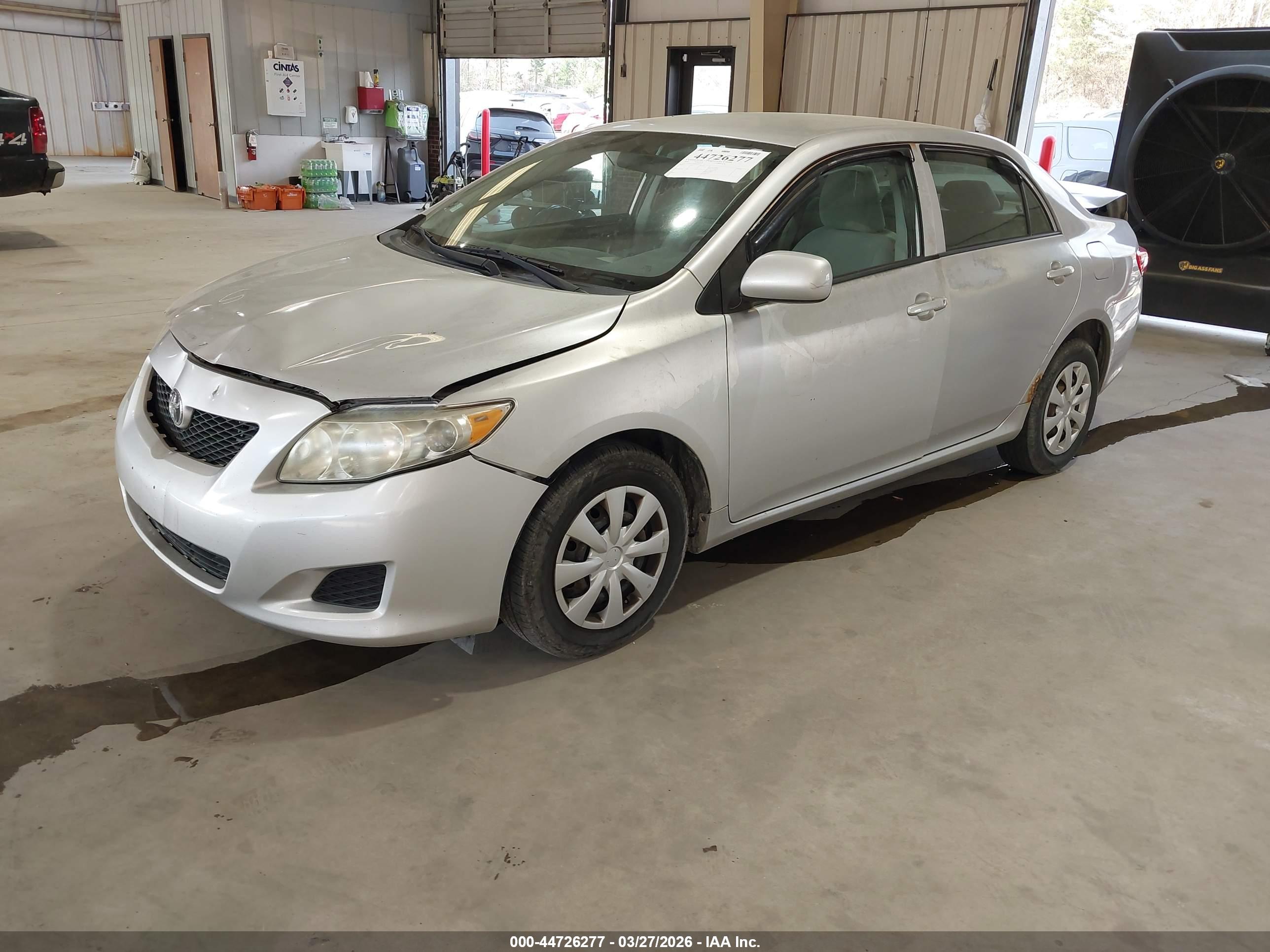 TOYOTA COROLLA image 2