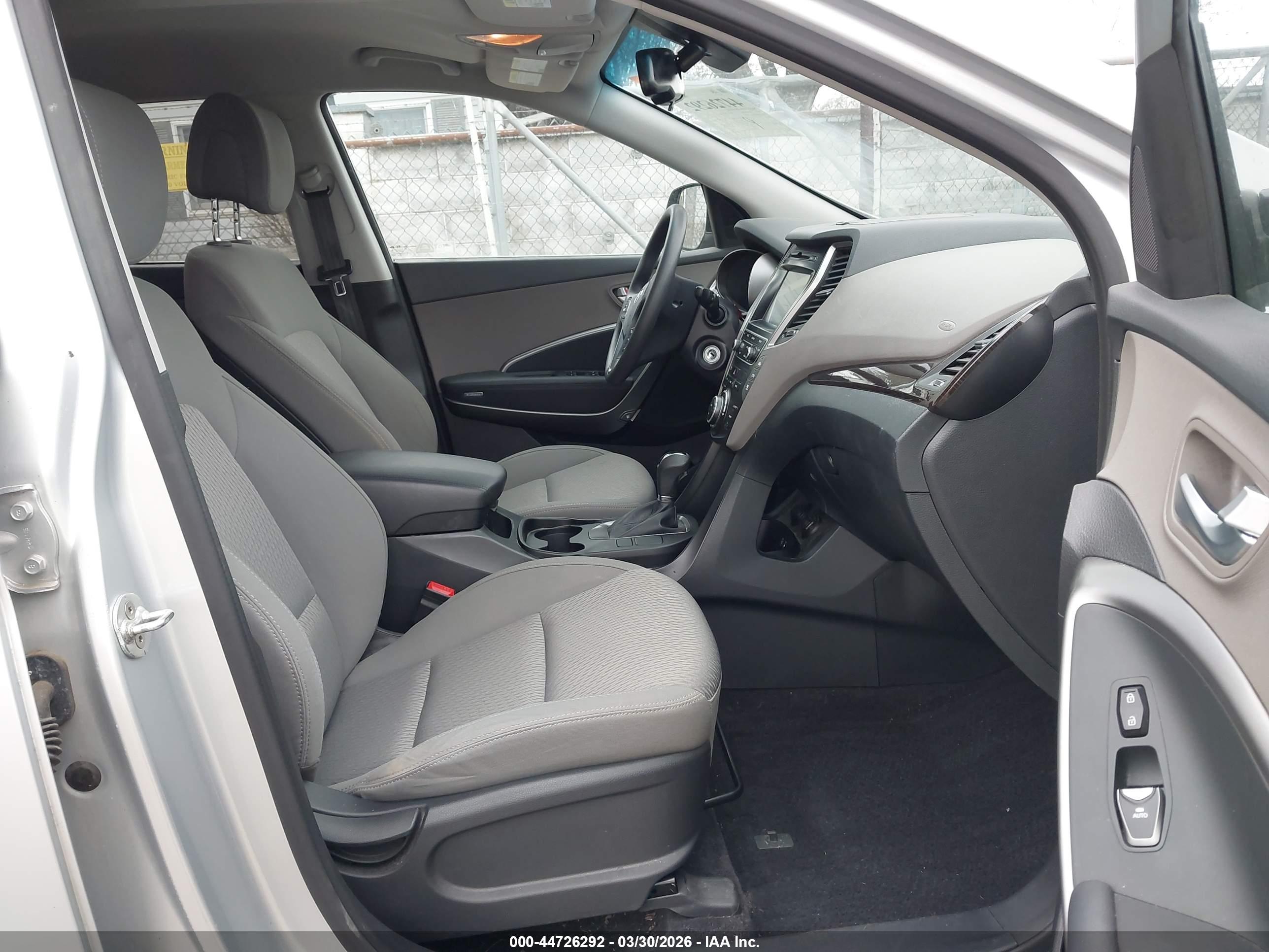 HYUNDAI SANTA image 5