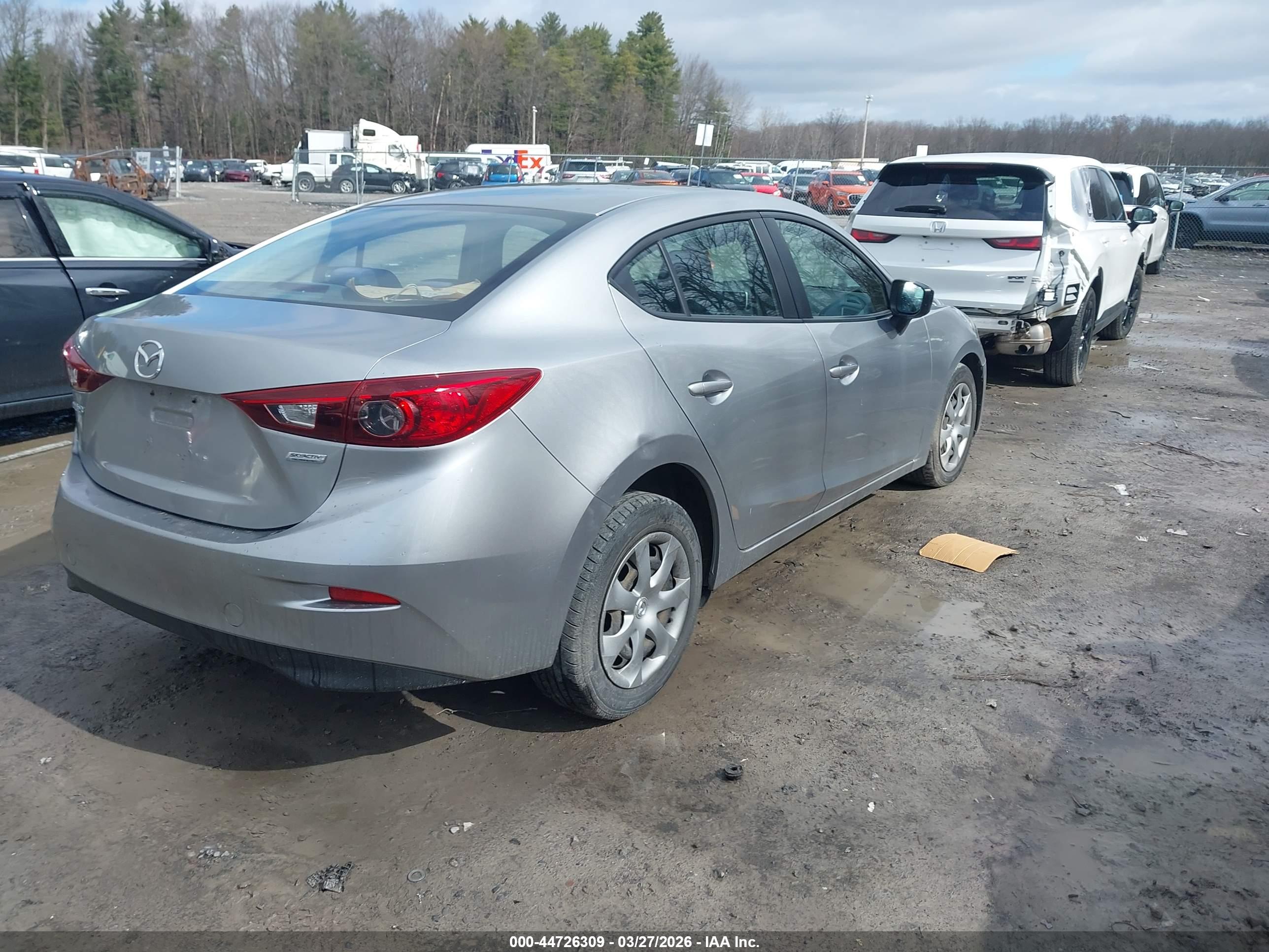 MAZDA MAZDA3 image 4