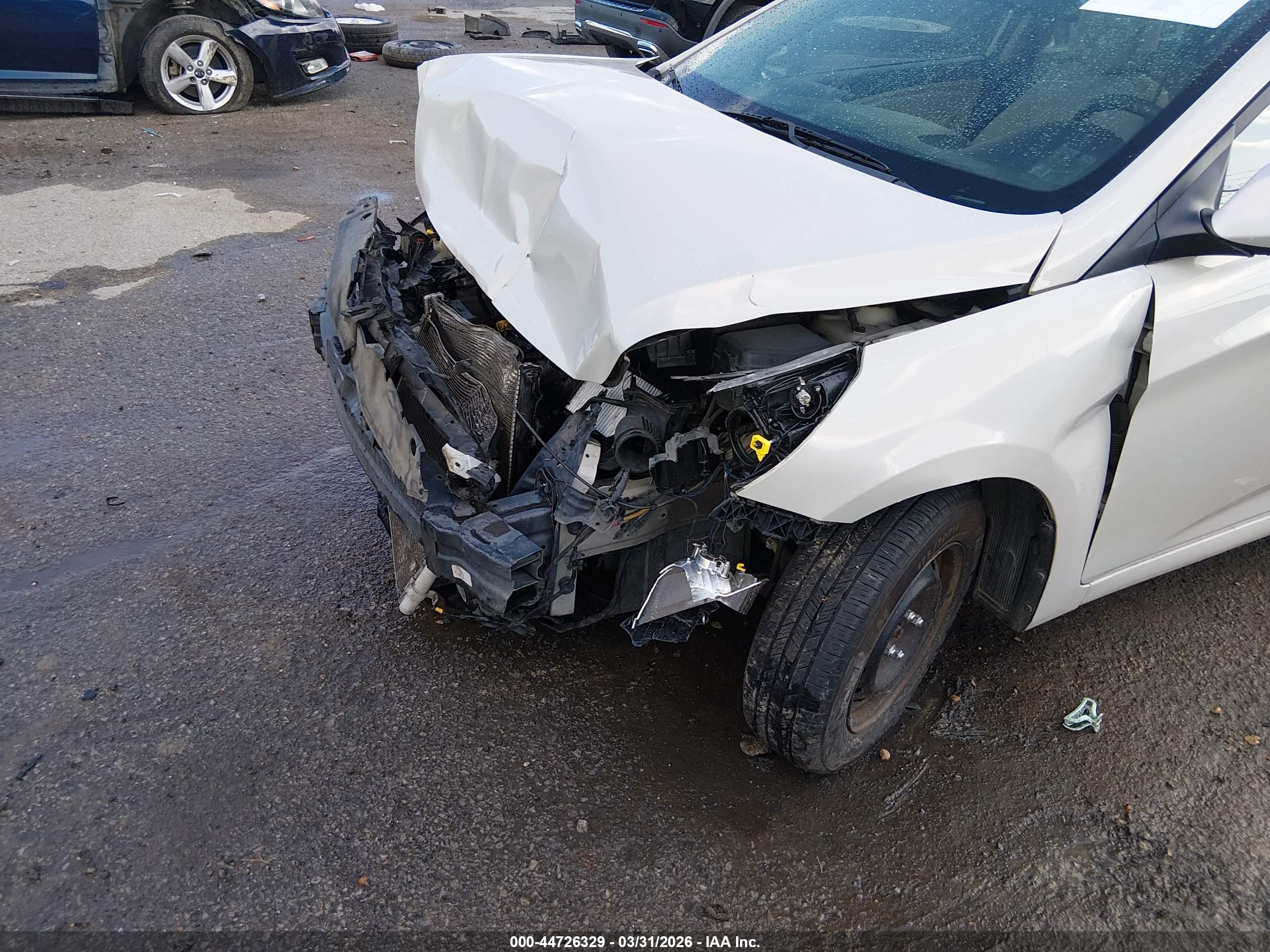 HYUNDAI ACCENT image 6
