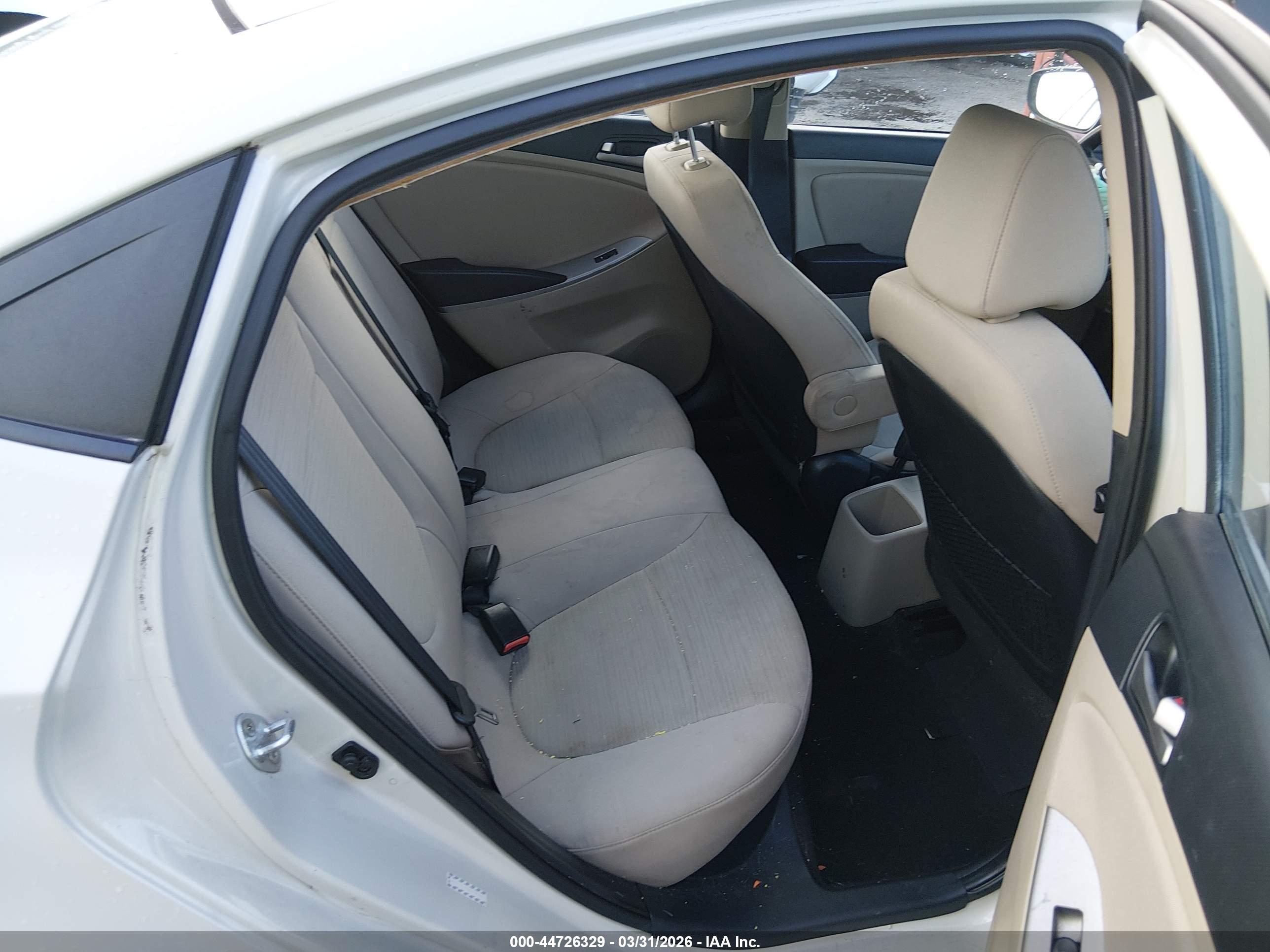 HYUNDAI ACCENT image 8