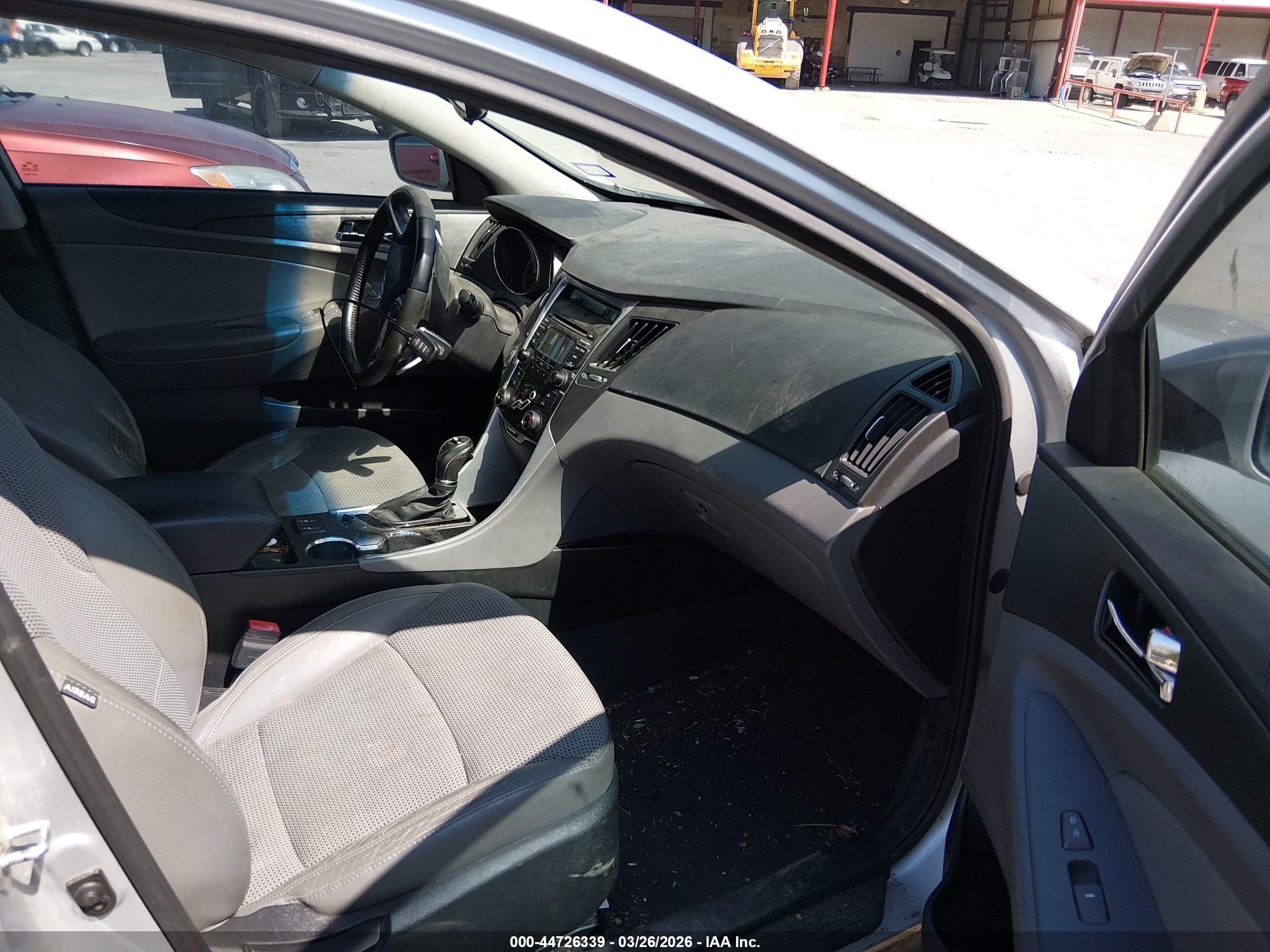 HYUNDAI SONATA image 5