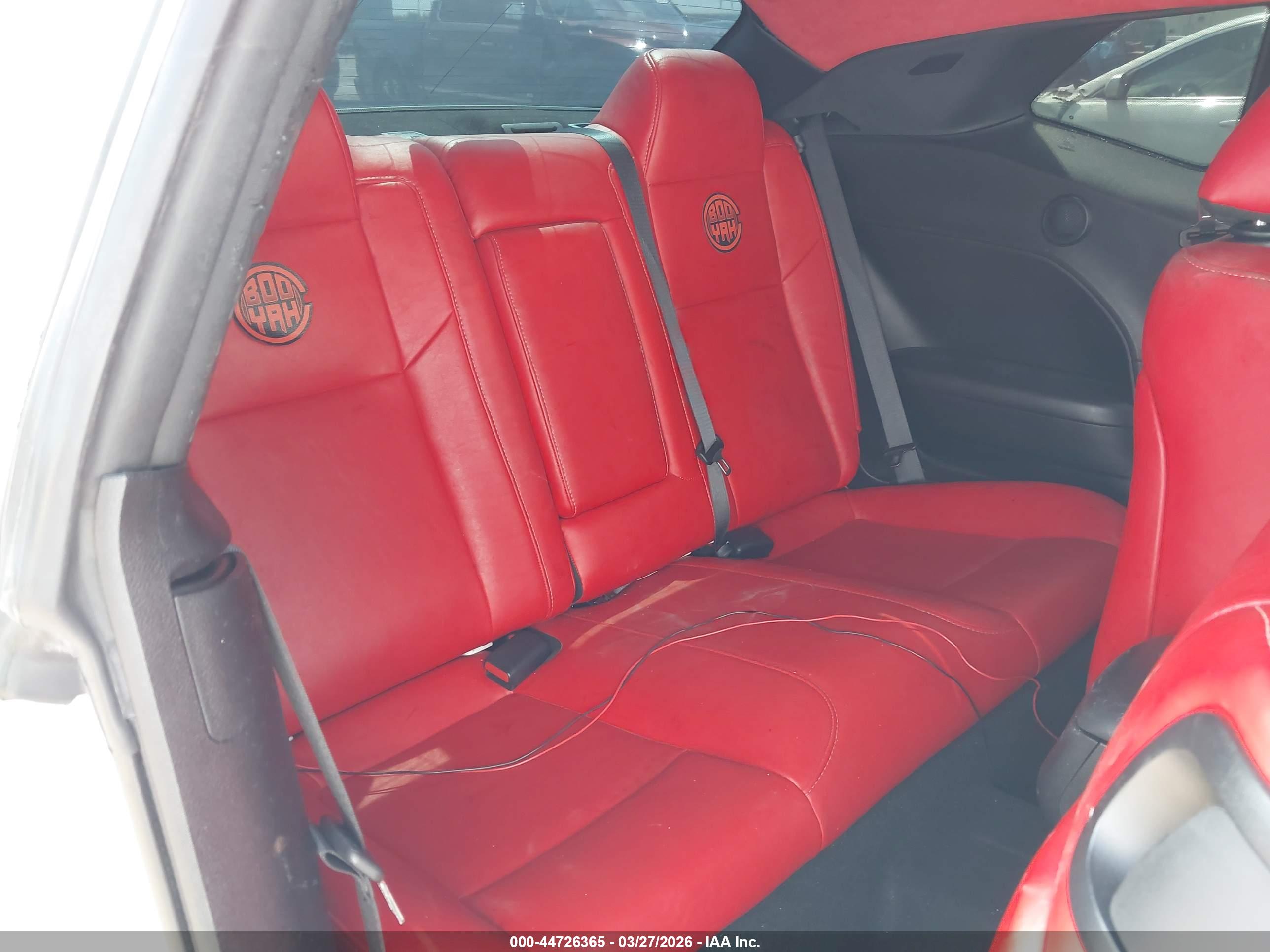 DODGE CHALLENGER image 8