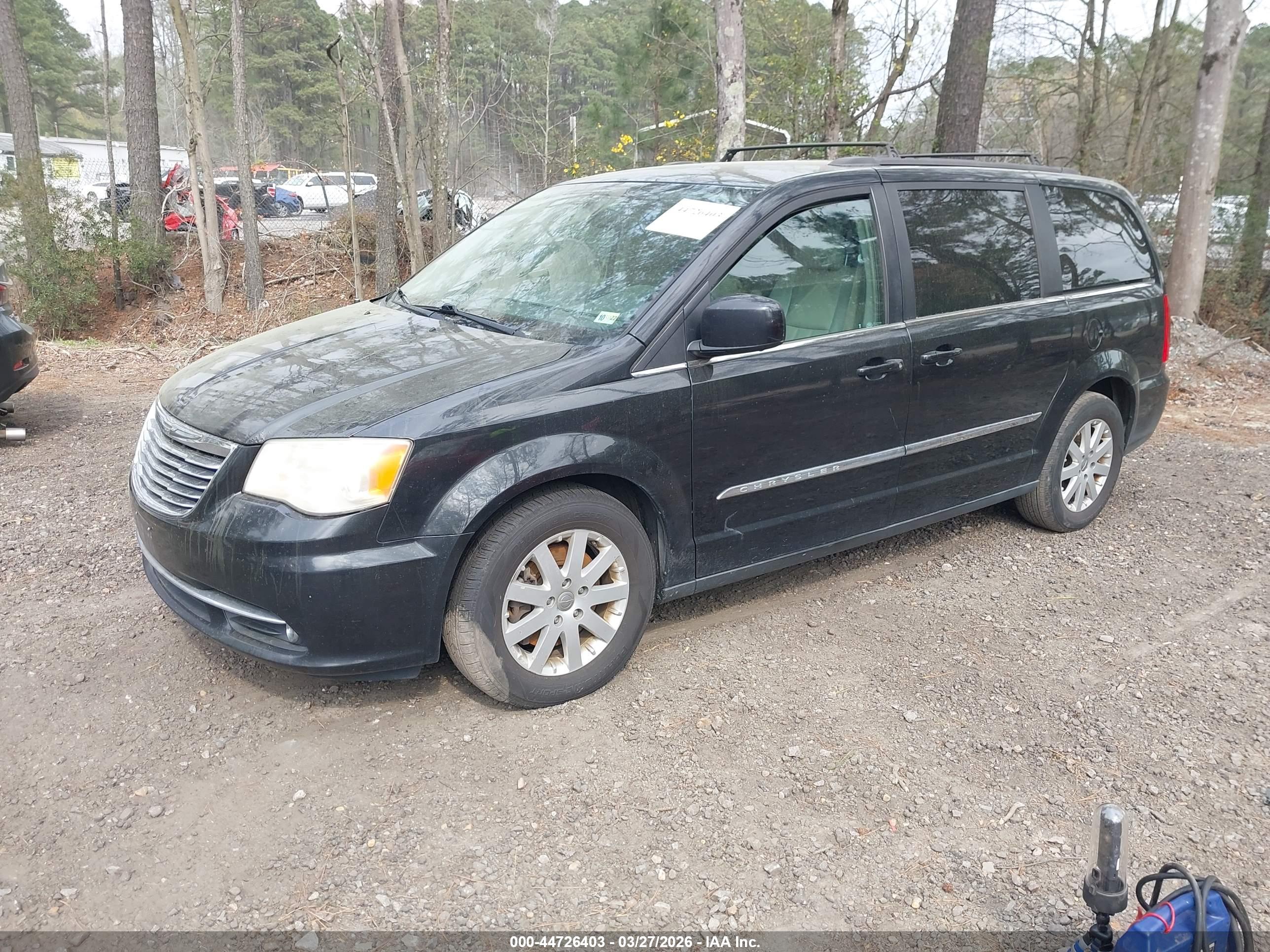 CHRYSLER TOWN image 2