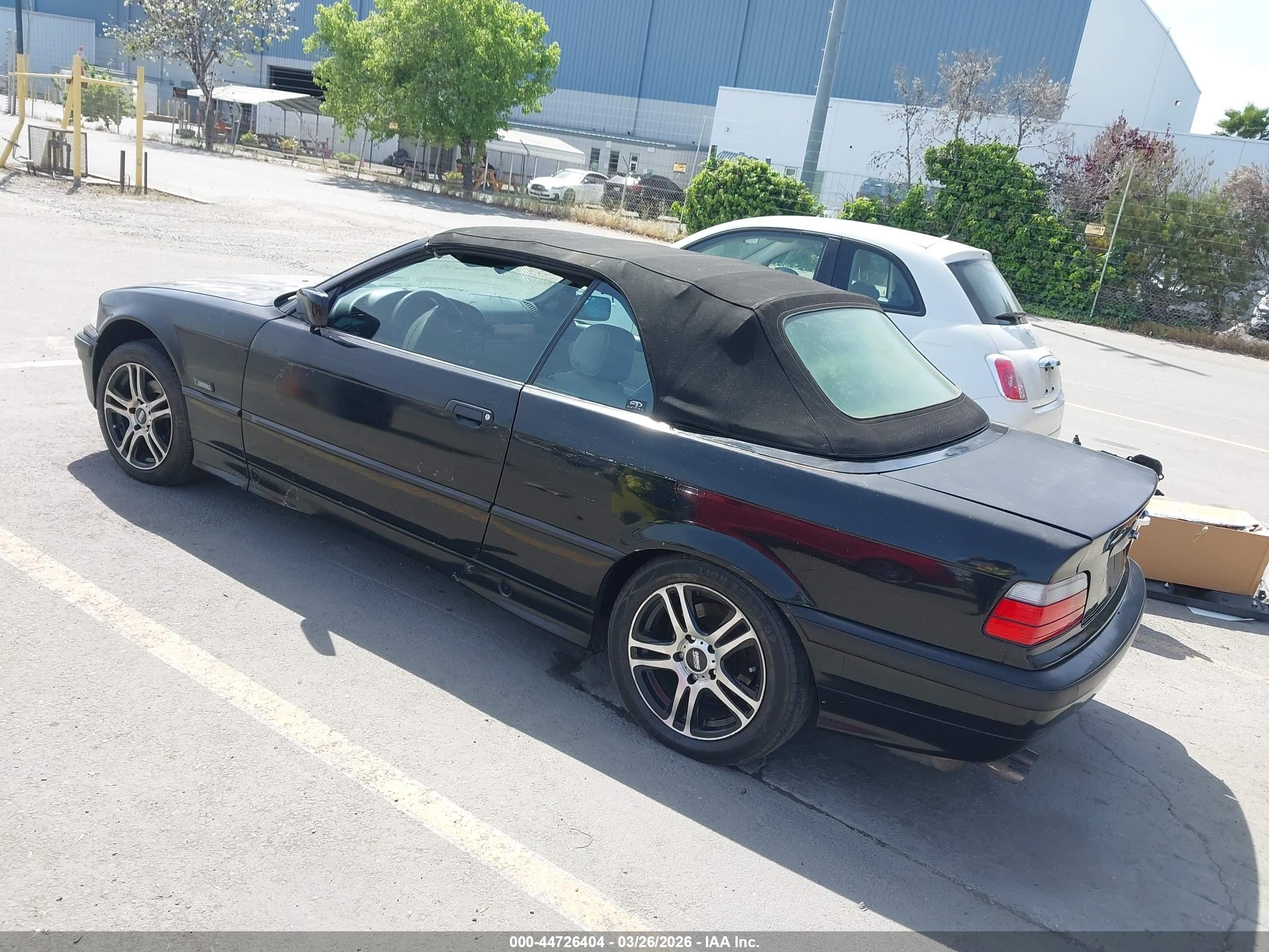 BMW 325 image 3
