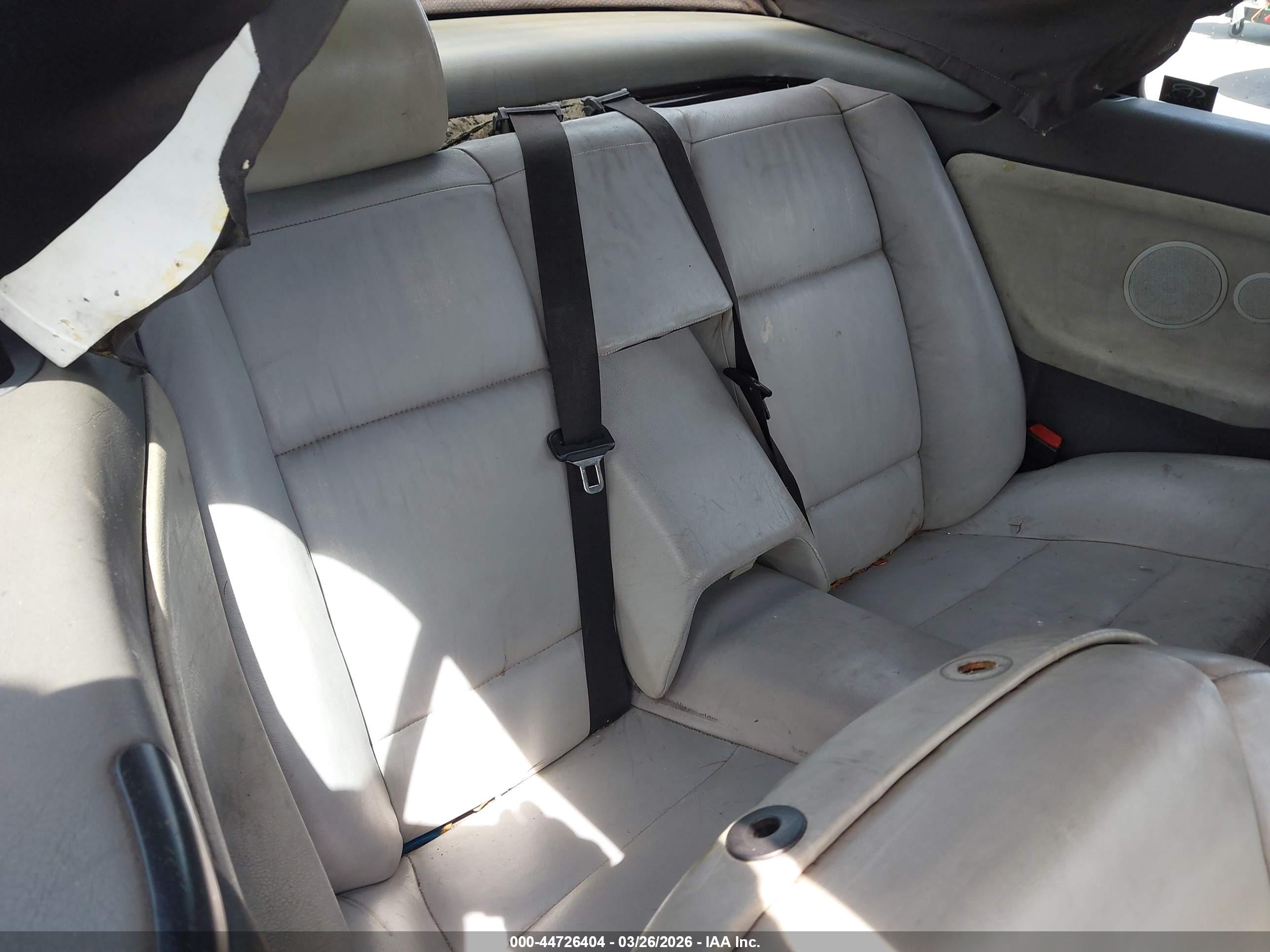 BMW 325 image 8