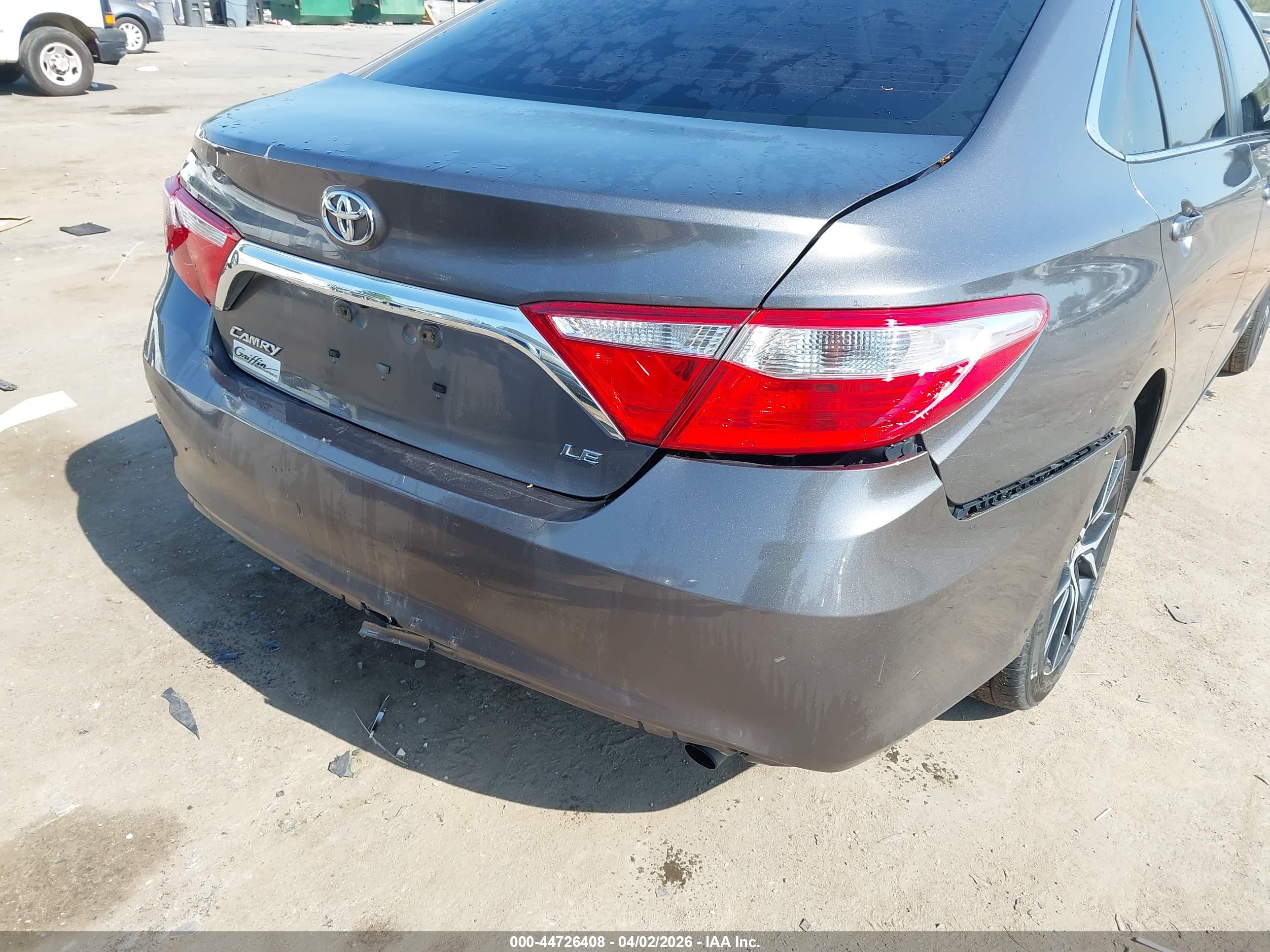 TOYOTA CAMRY image 6