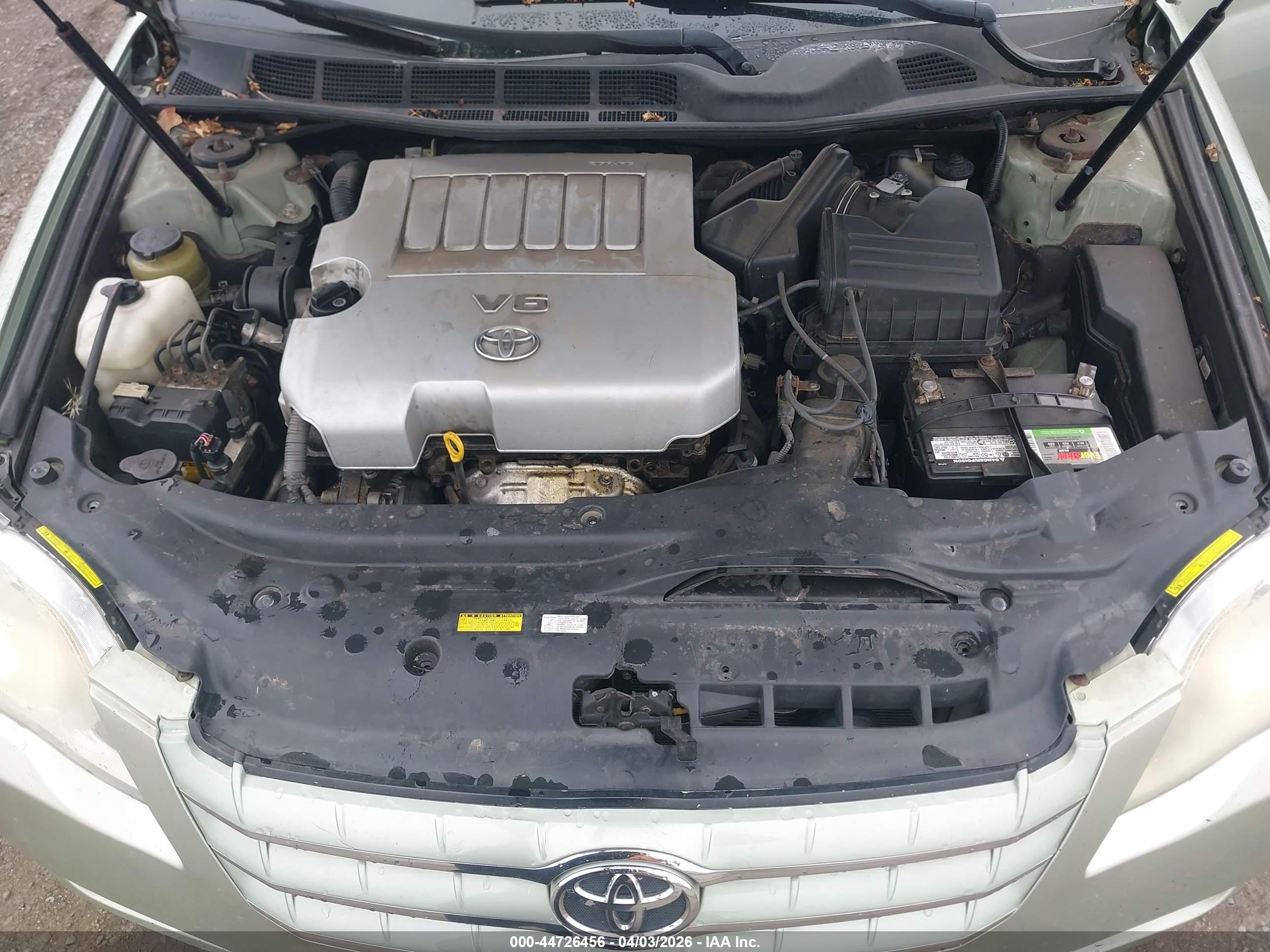 TOYOTA AVALON image 10