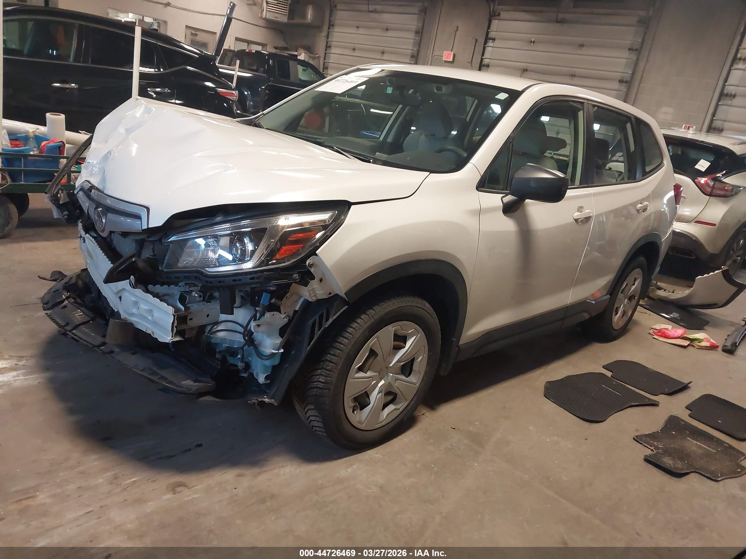 SUBARU FORESTER image 2