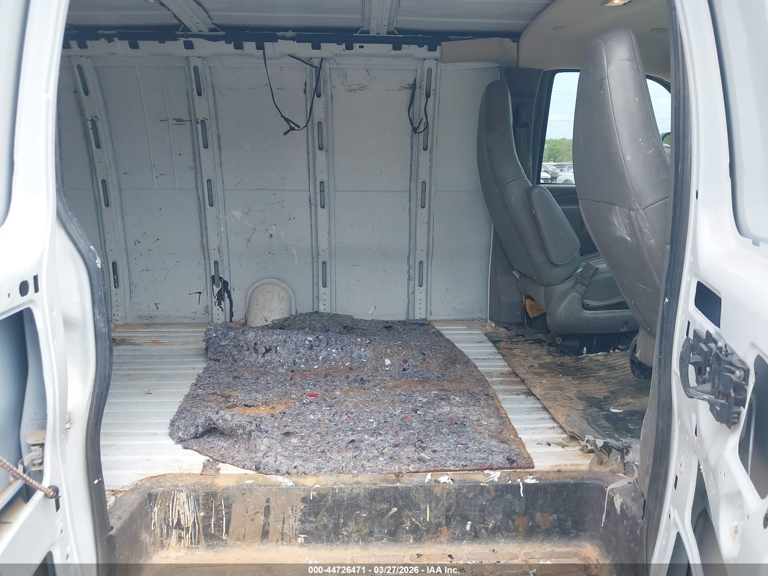 CHEVROLET EXPRESS image 8