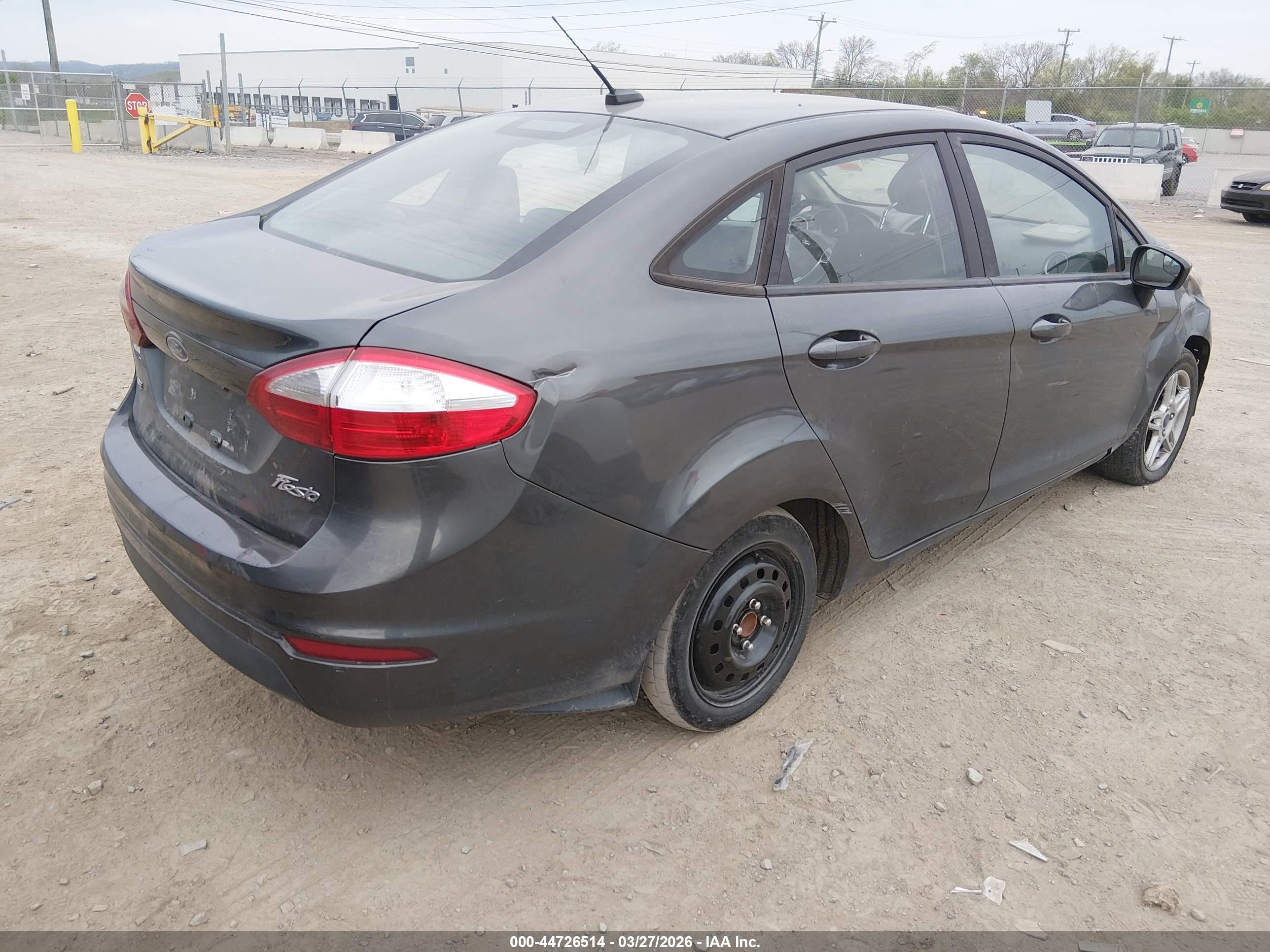 FORD FIESTA image 4