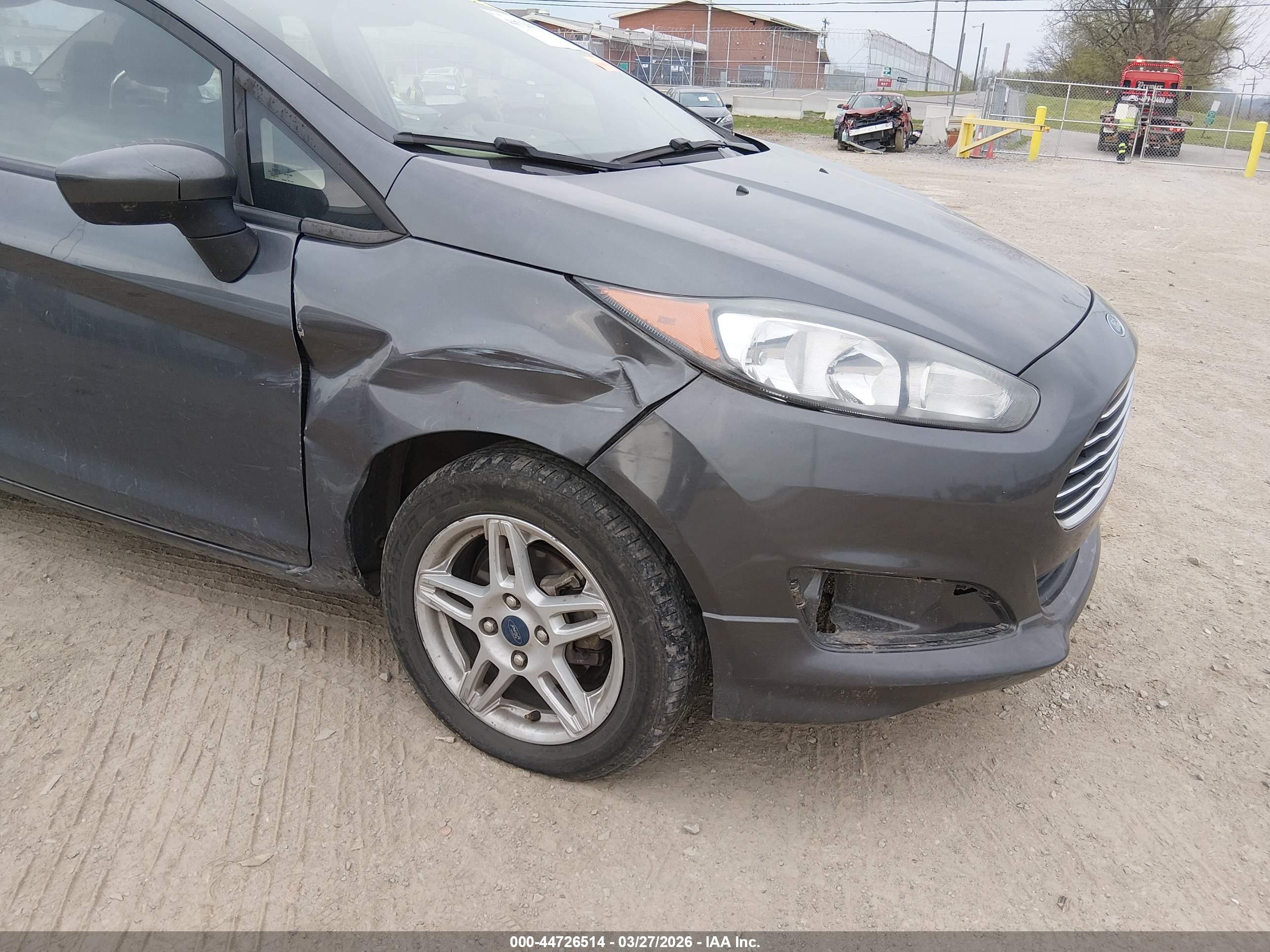 FORD FIESTA image 6