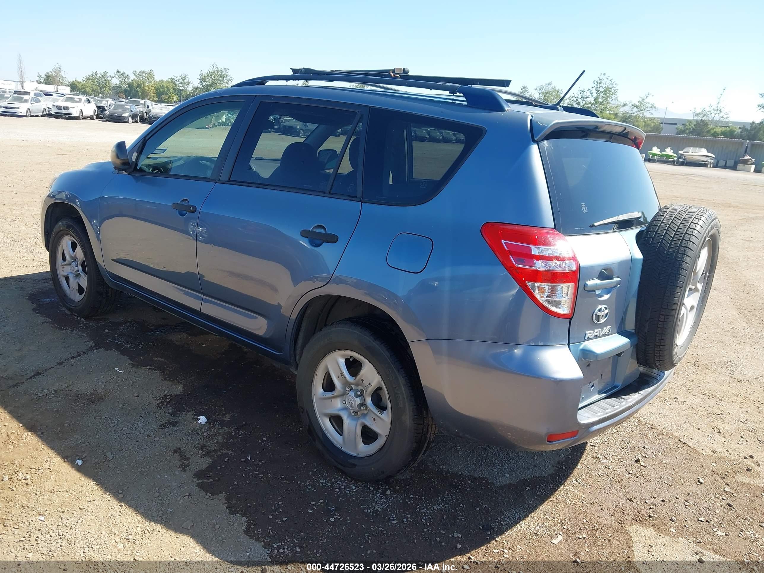 TOYOTA RAV4 image 3