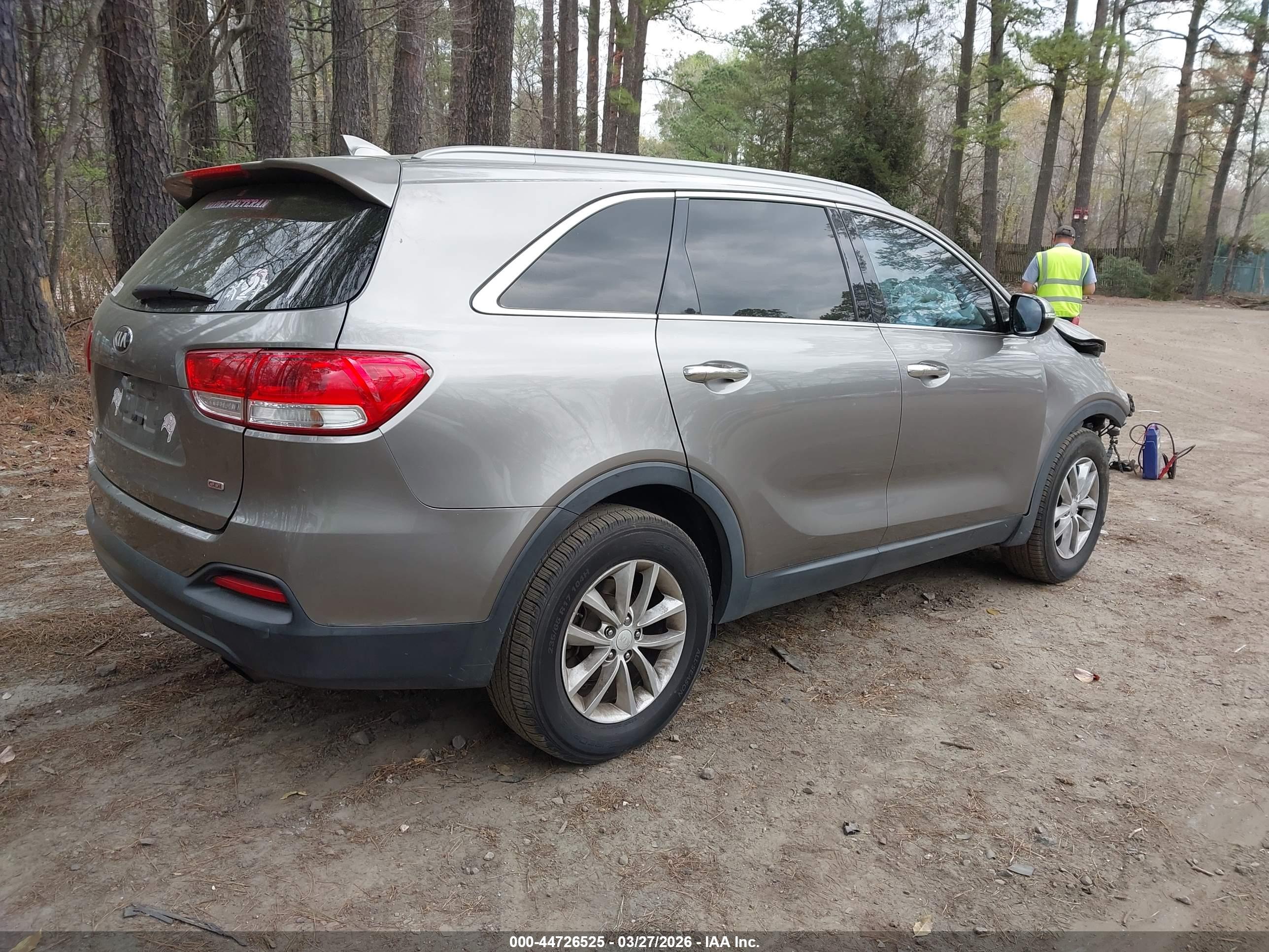 KIA SORENTO image 4