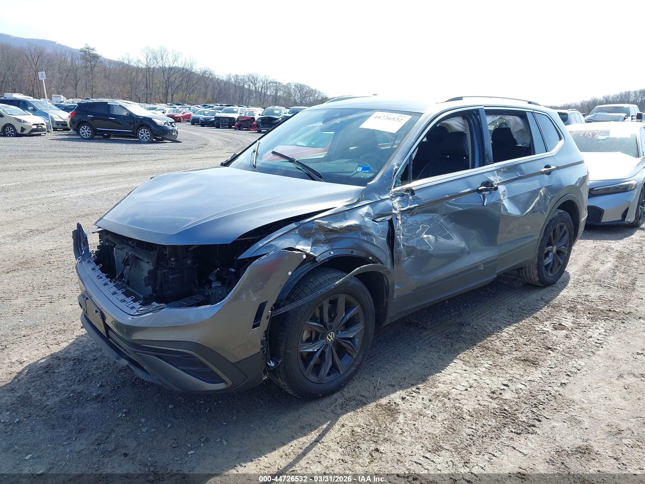 VOLKSWAGEN TIGUAN image 2
