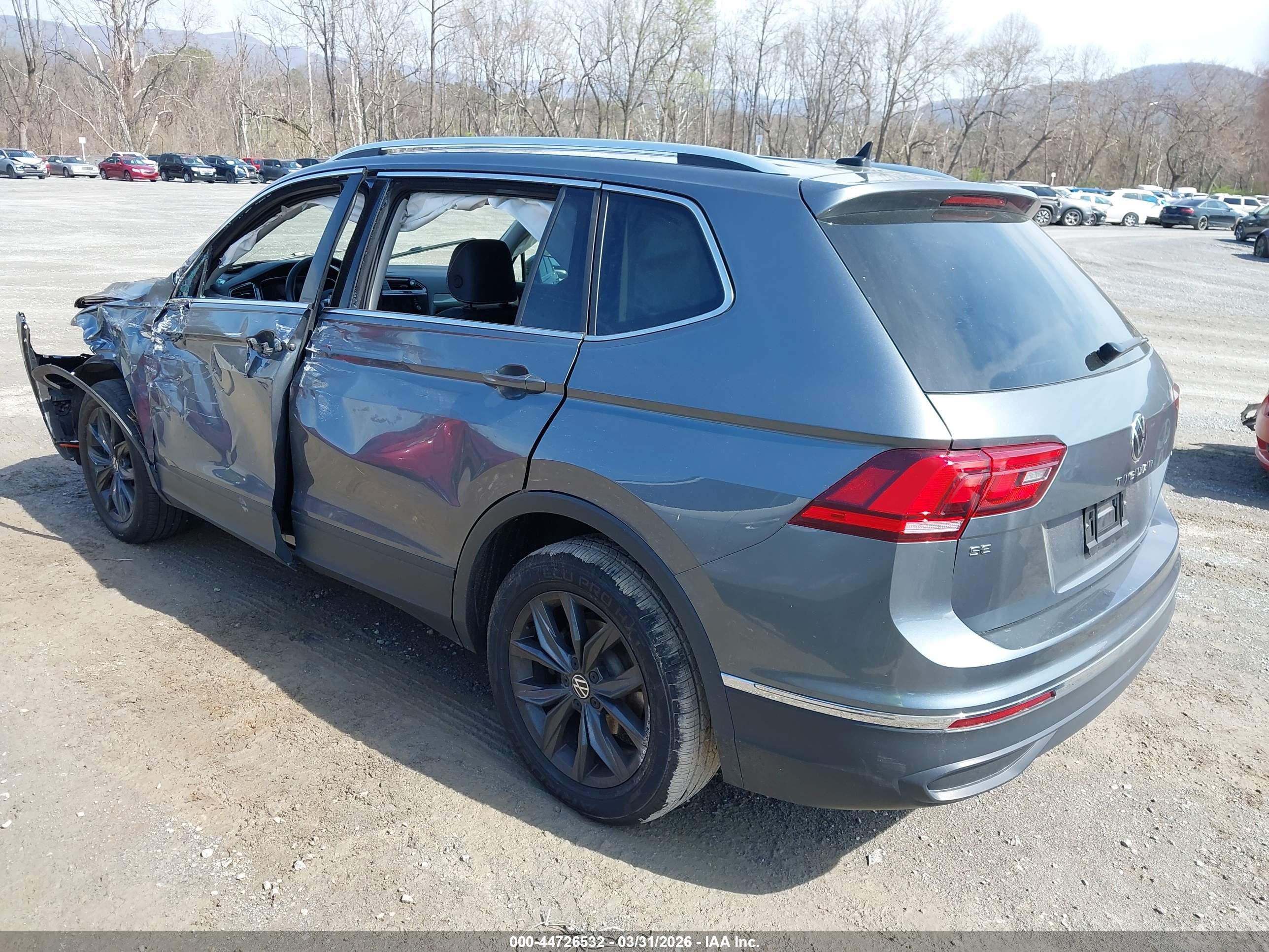 VOLKSWAGEN TIGUAN image 3