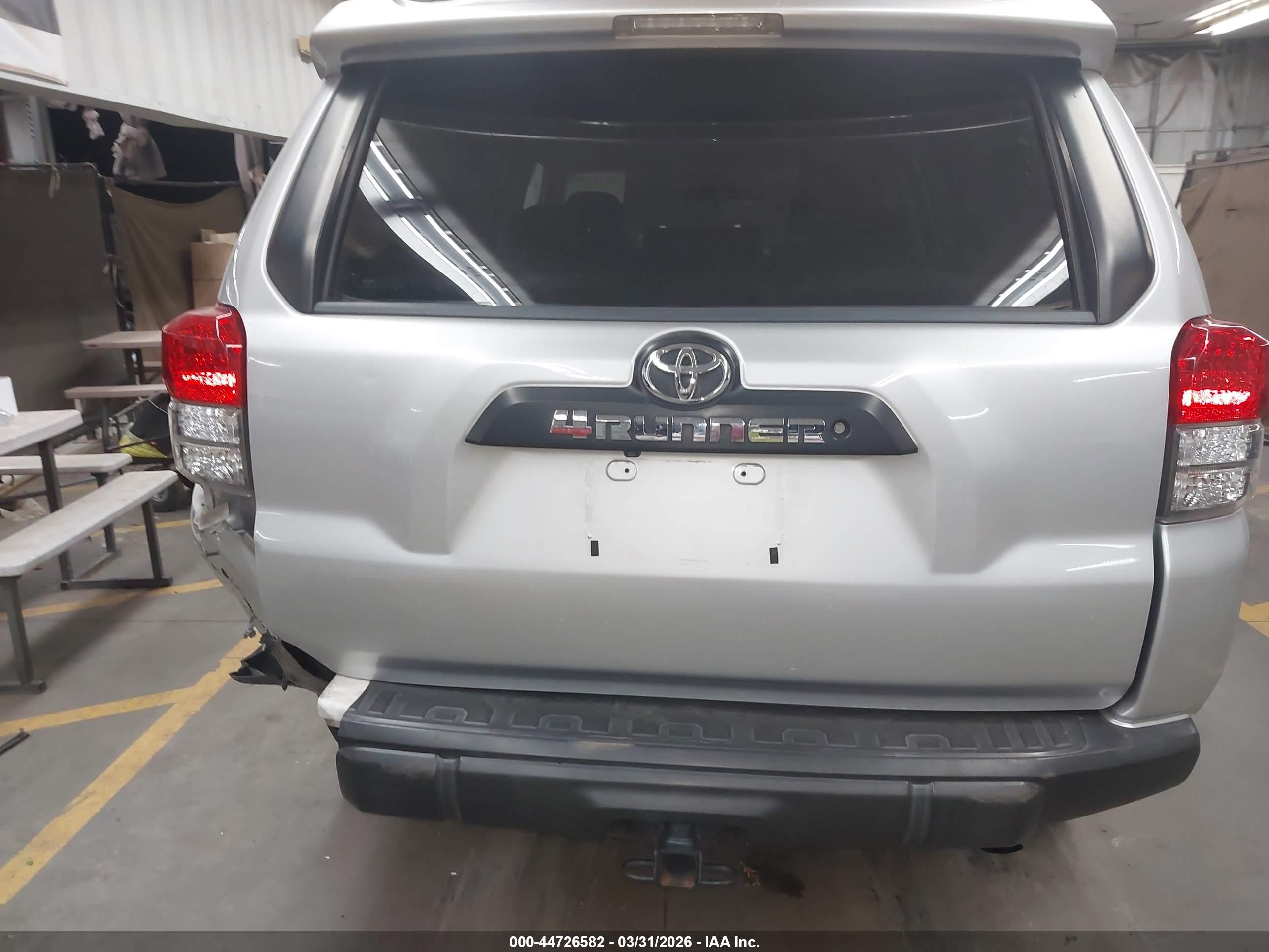 TOYOTA 4RUNNER image 6