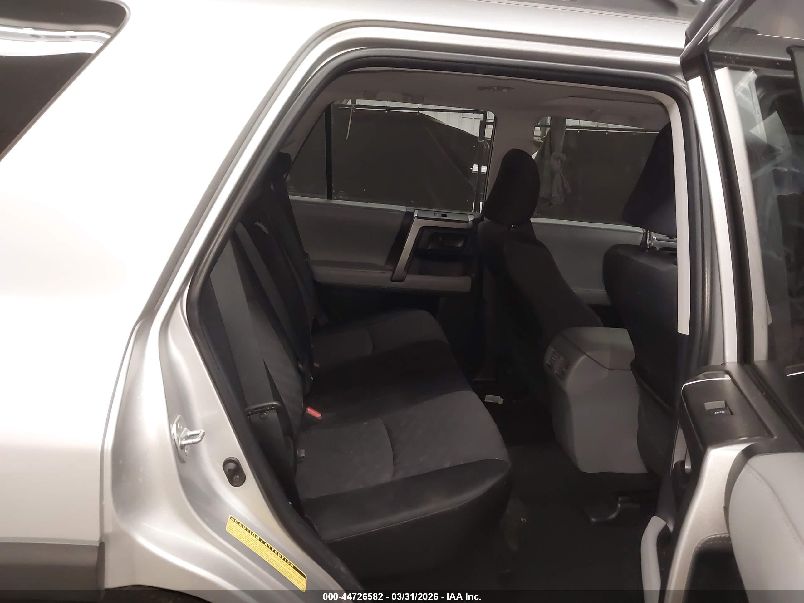TOYOTA 4RUNNER image 8