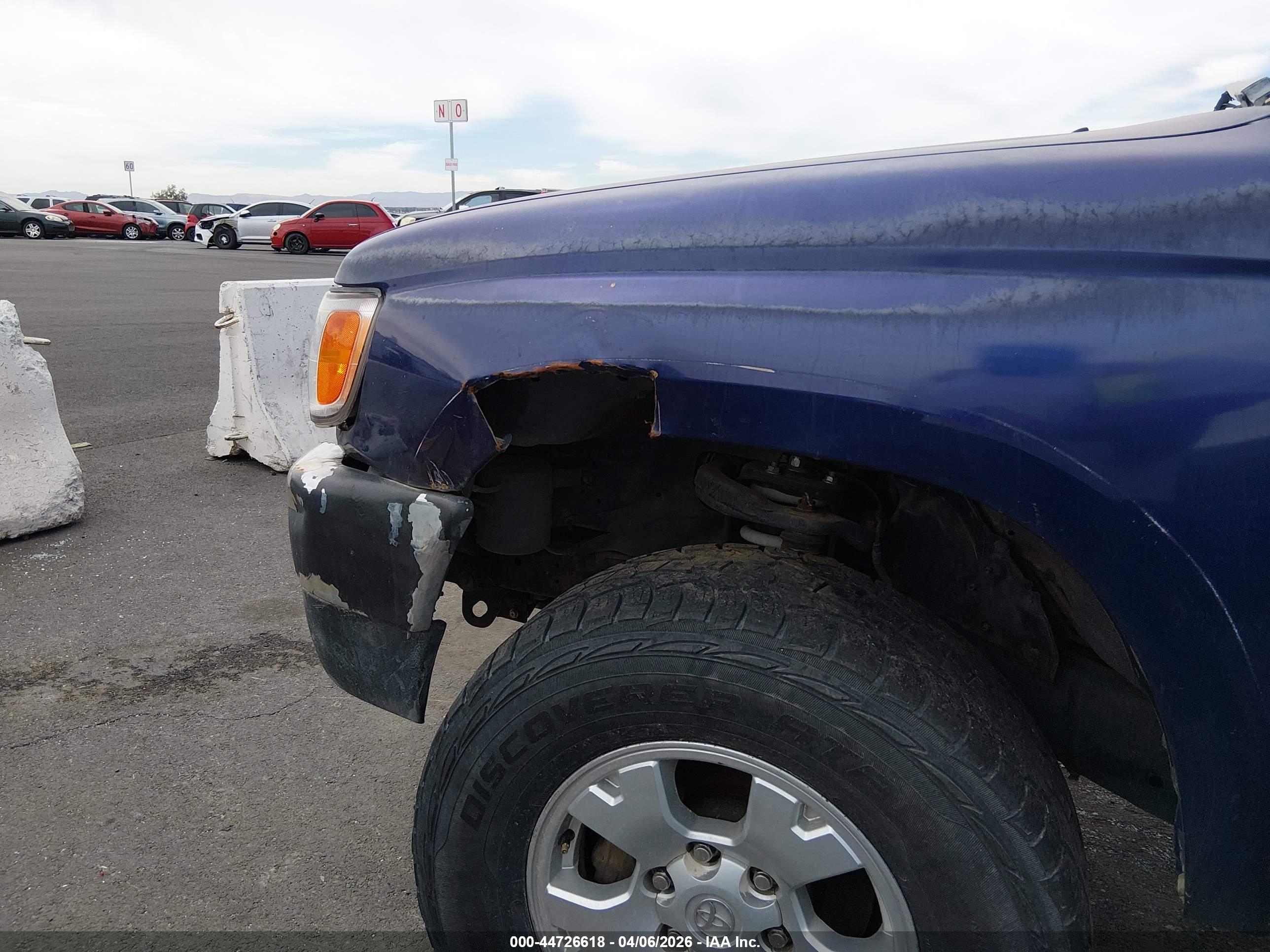 TOYOTA 4RUNNER image 6