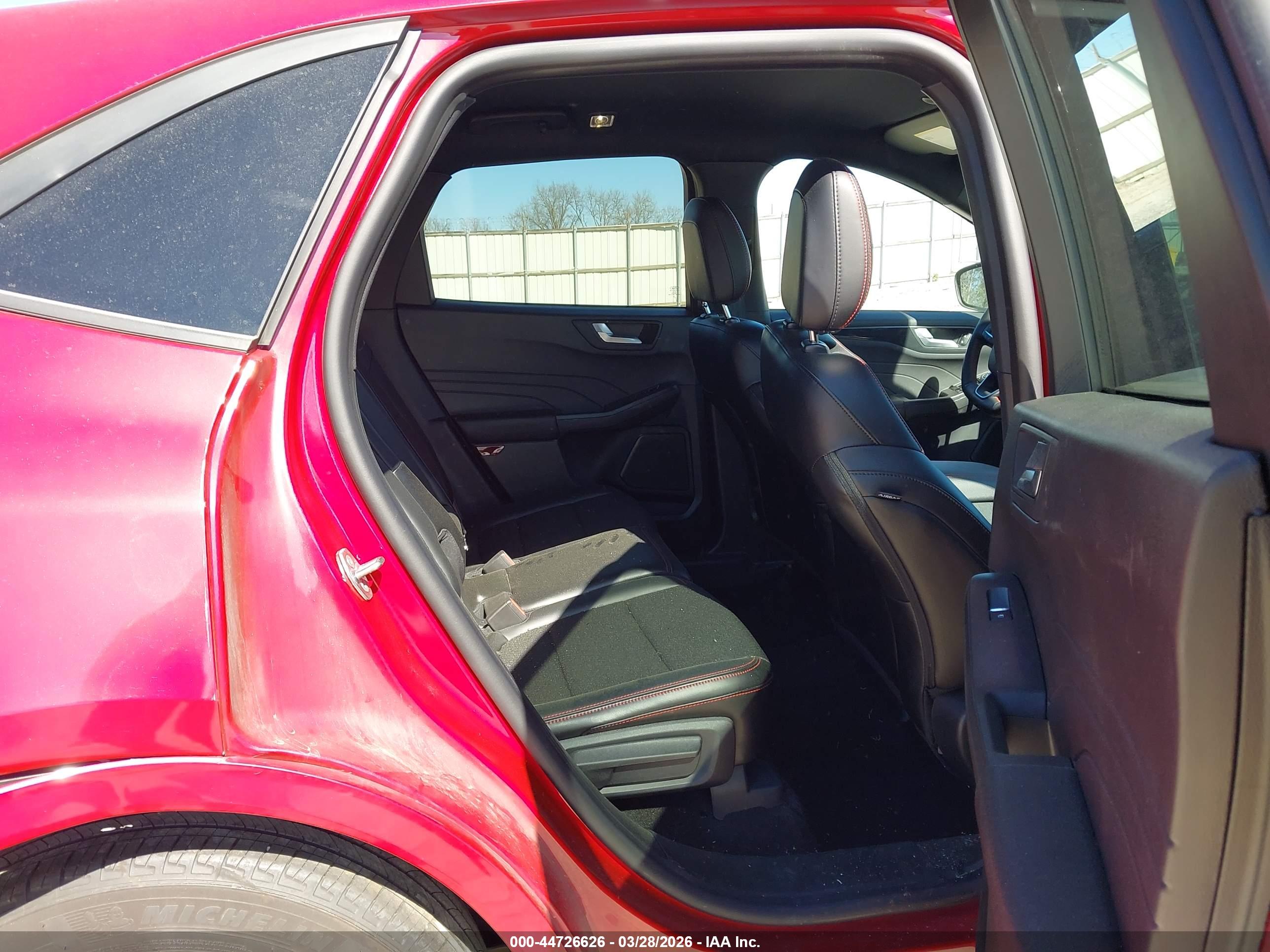 FORD ESCAPE image 8