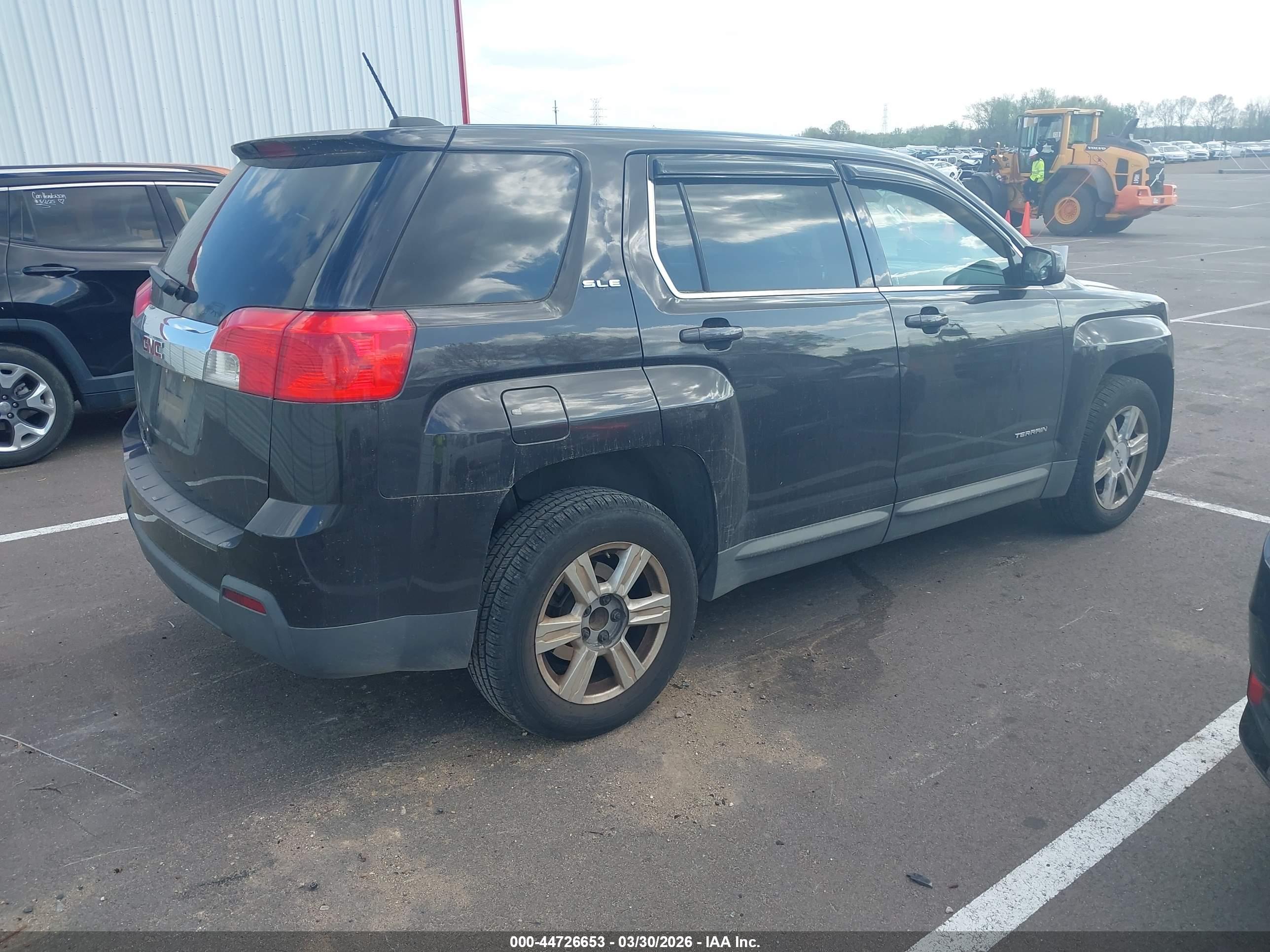 GMC TERRAIN image 4