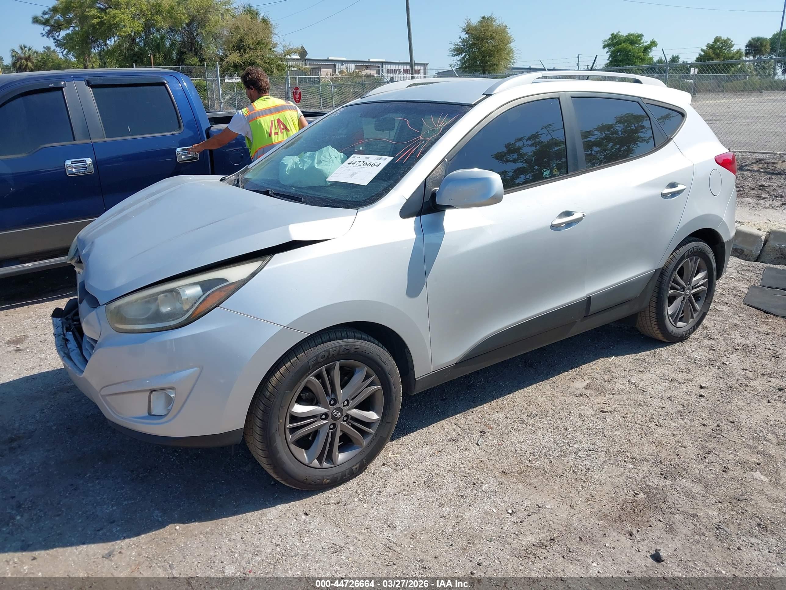 HYUNDAI TUCSON image 2