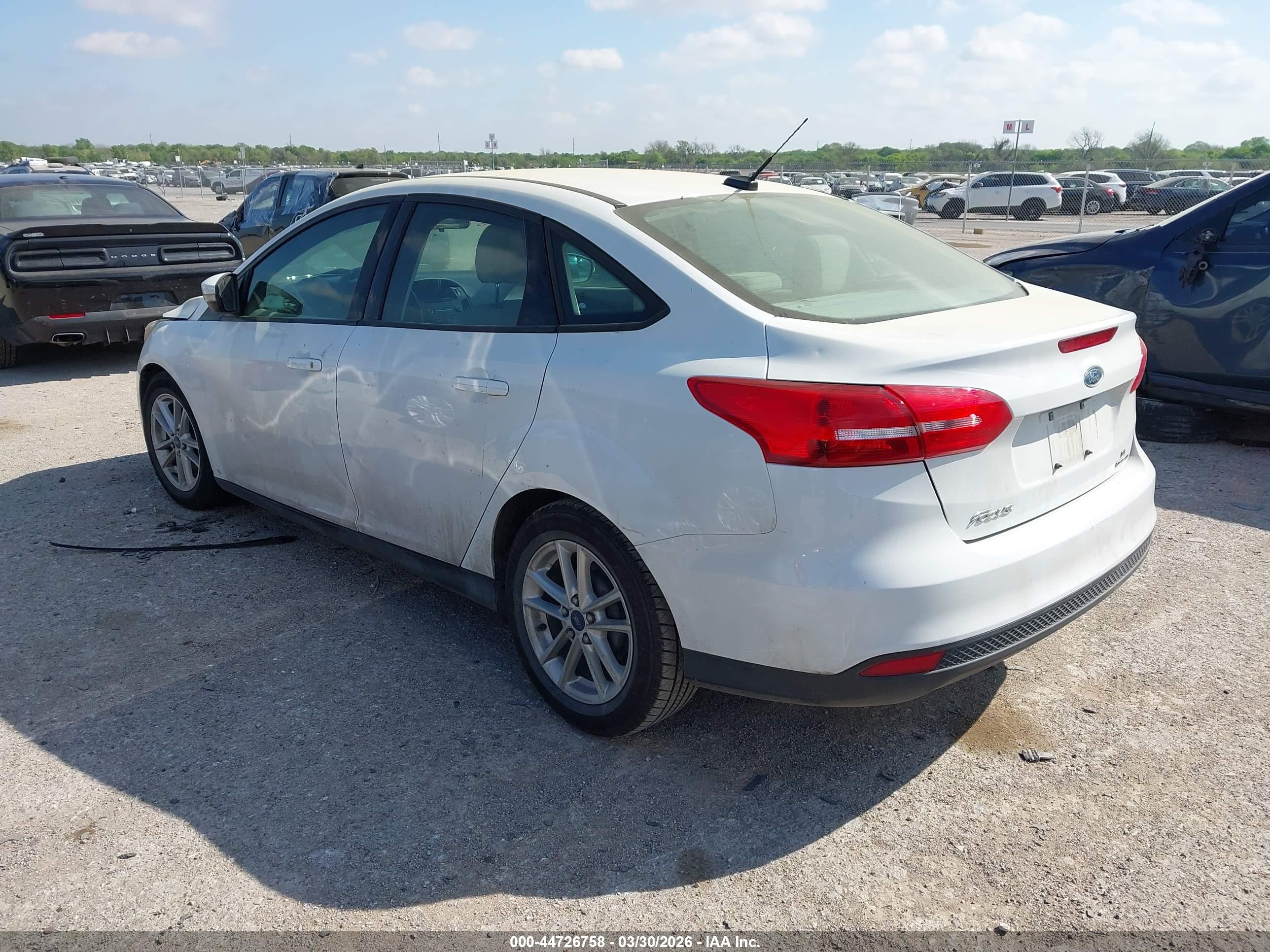 FORD FOCUS image 3