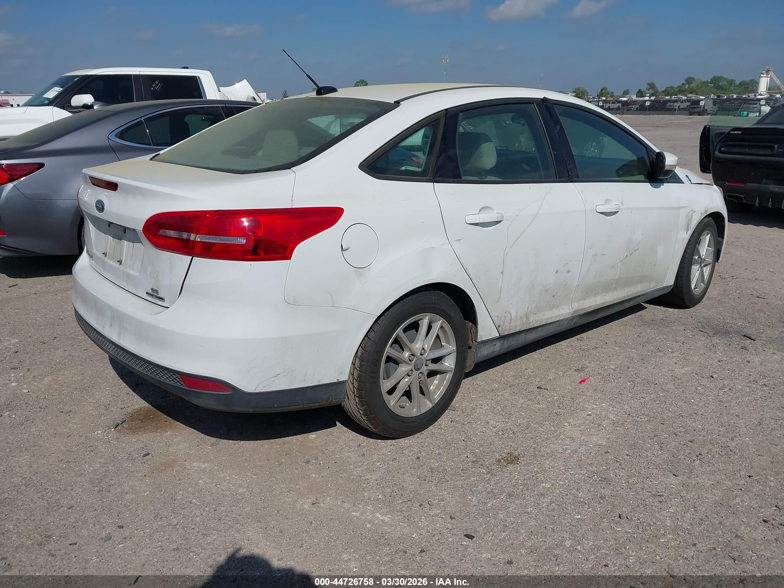 FORD FOCUS image 4
