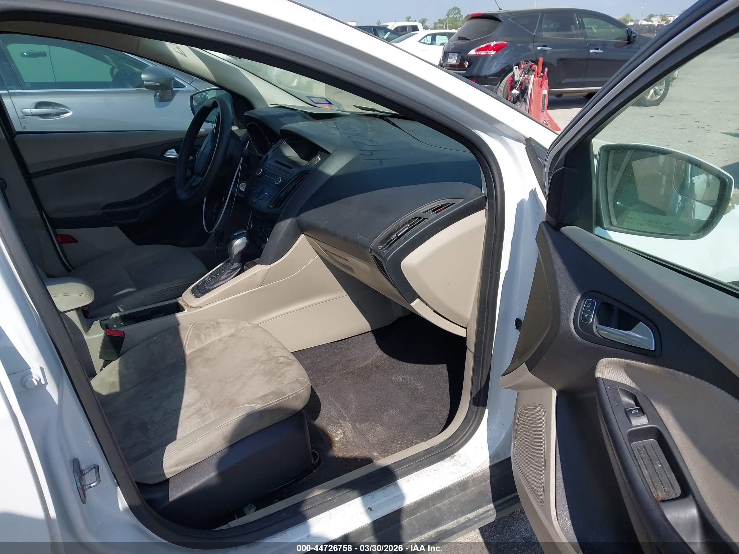 FORD FOCUS image 5