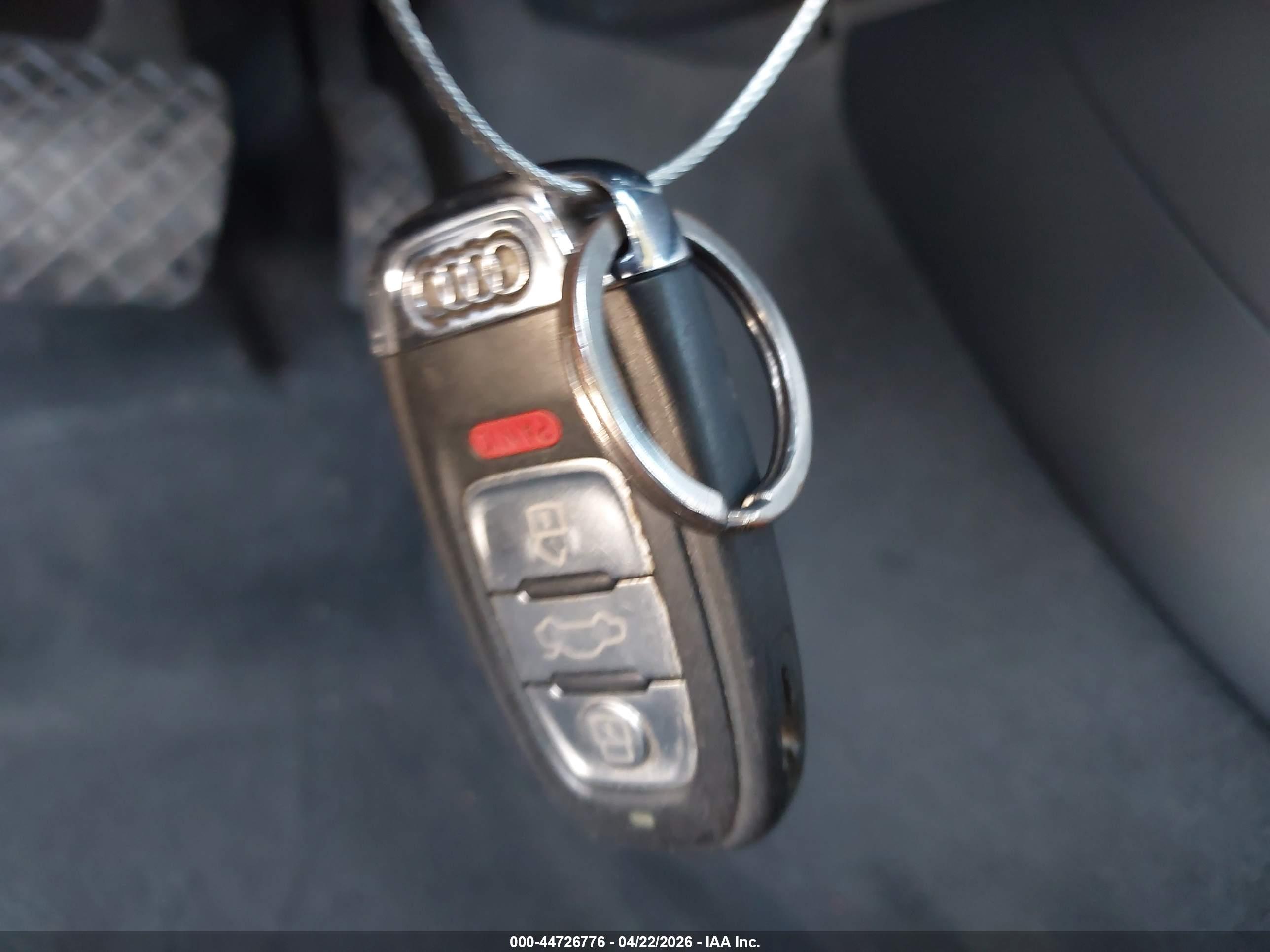 AUDI A4 image 11