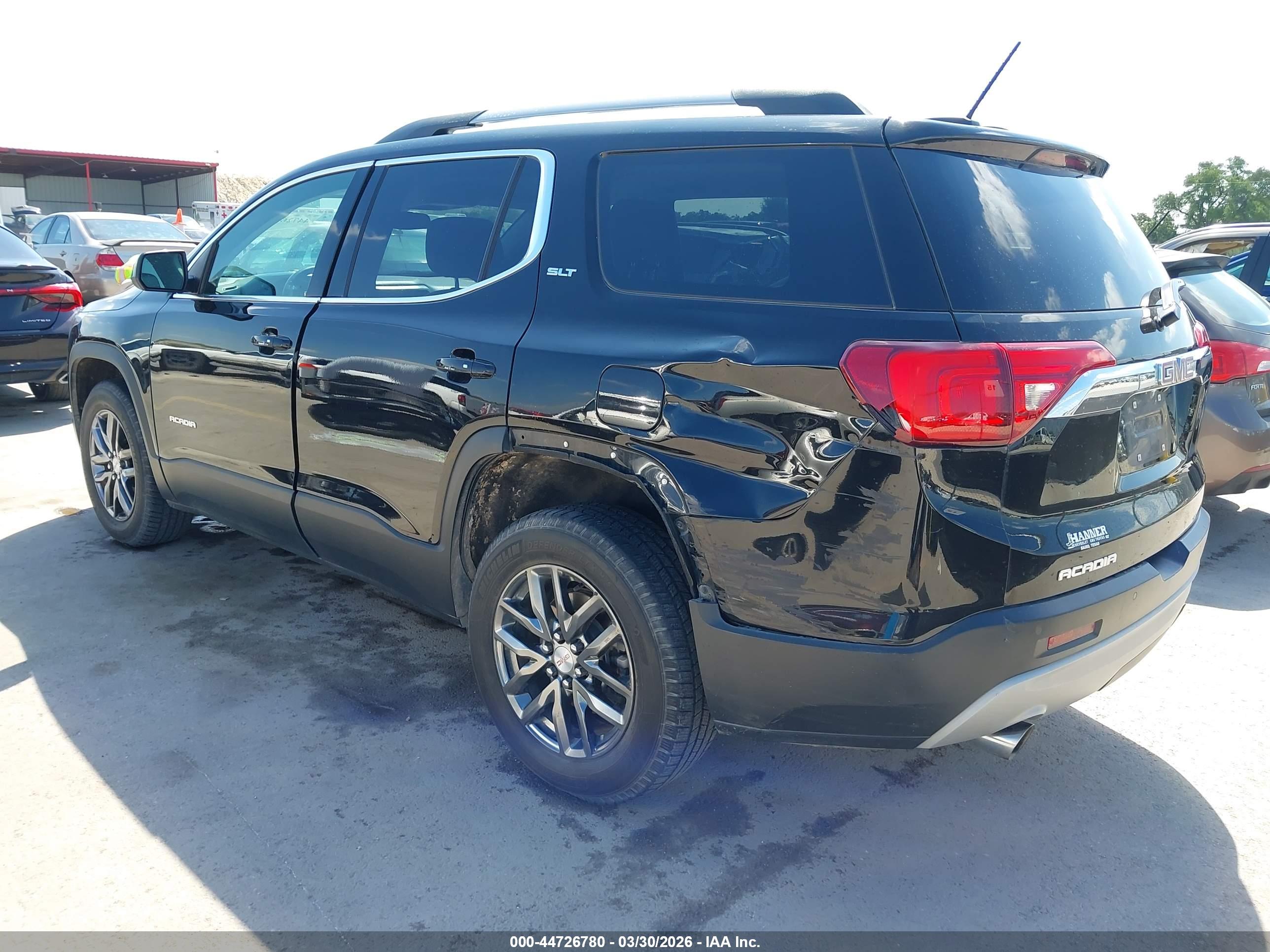 GMC ACADIA image 3