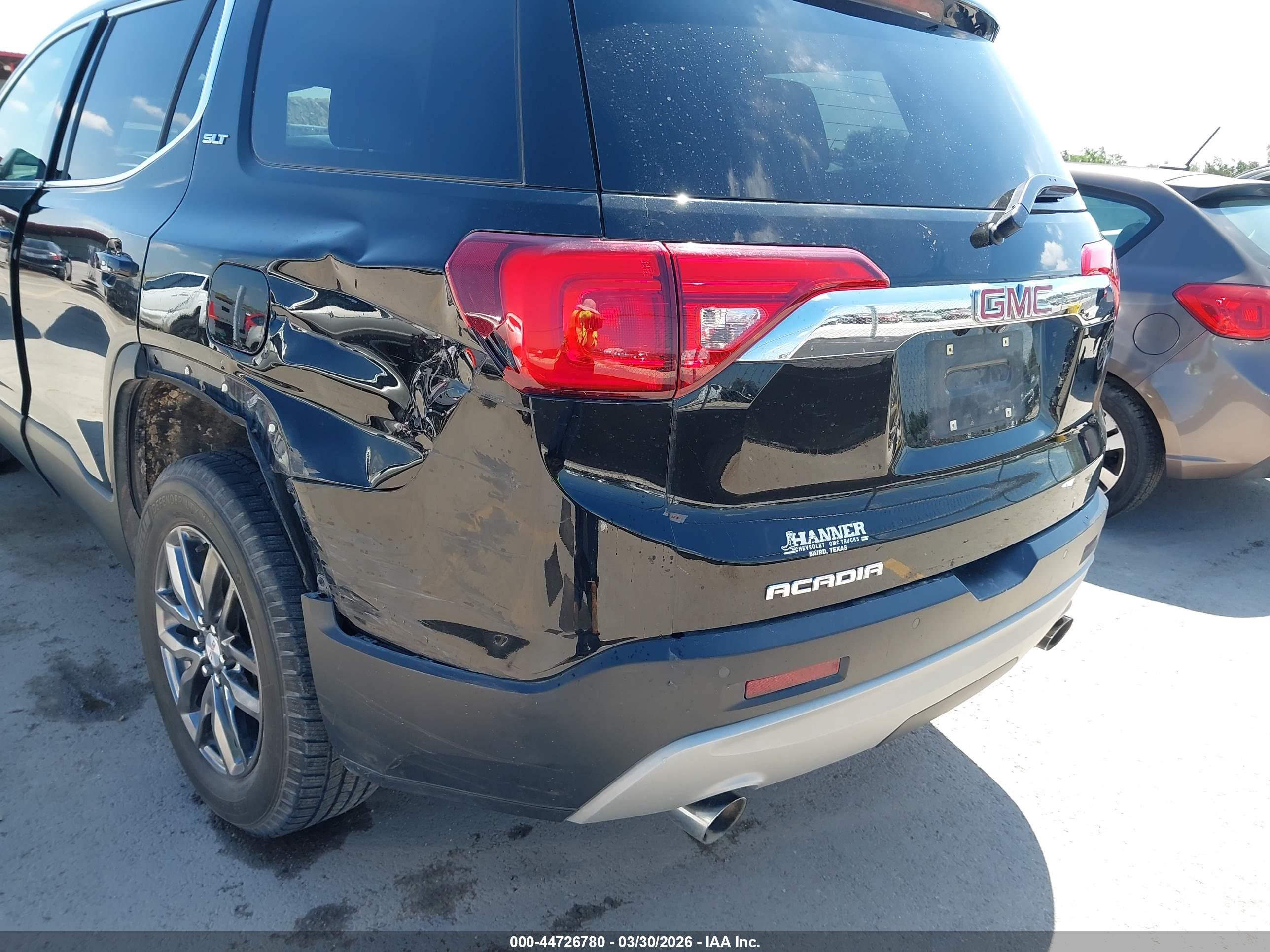 GMC ACADIA image 6