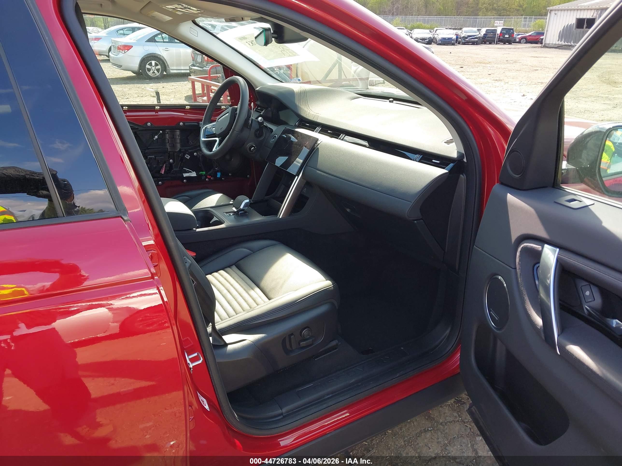 LAND ROVER image 5
