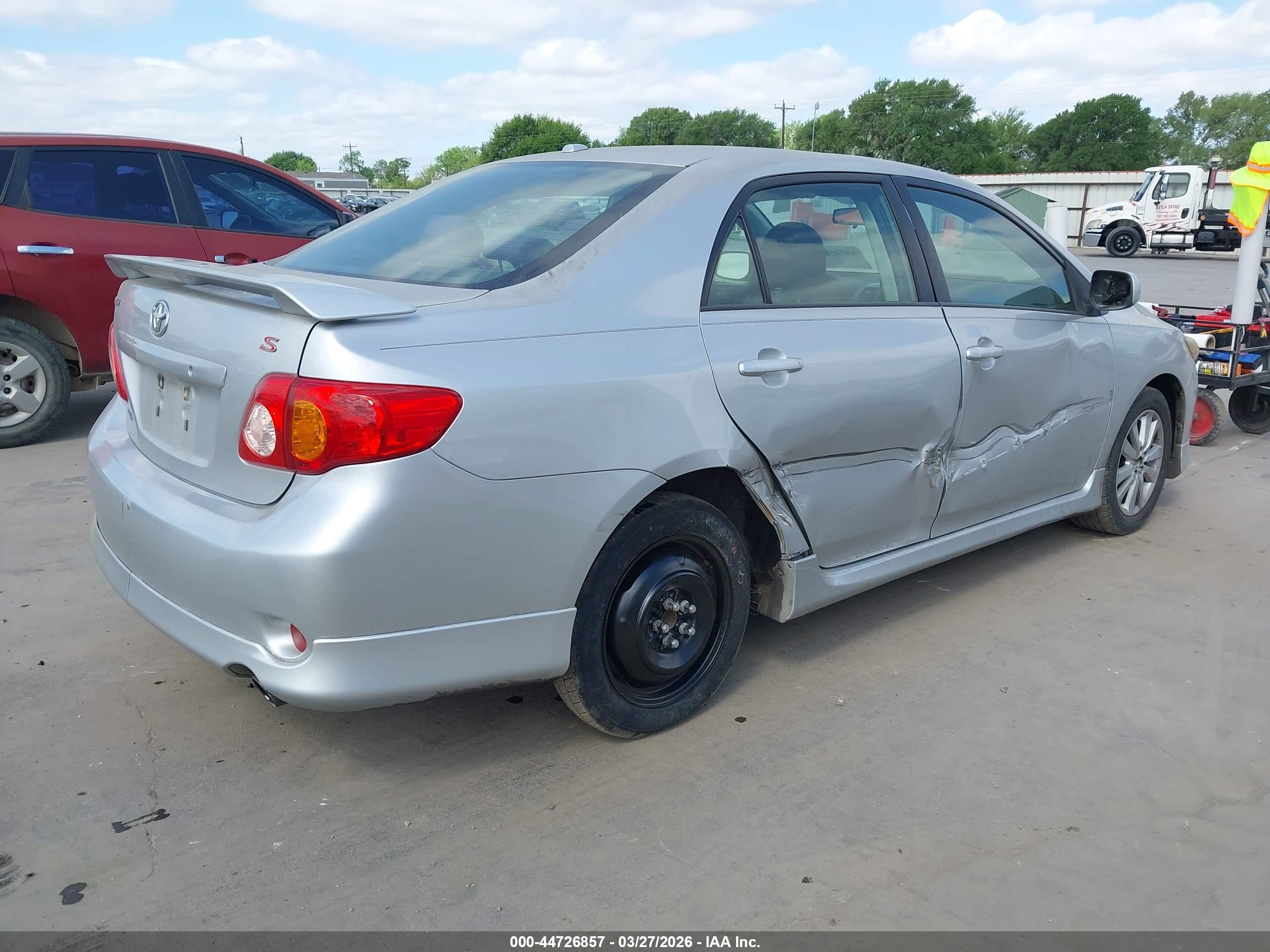 TOYOTA COROLLA image 4