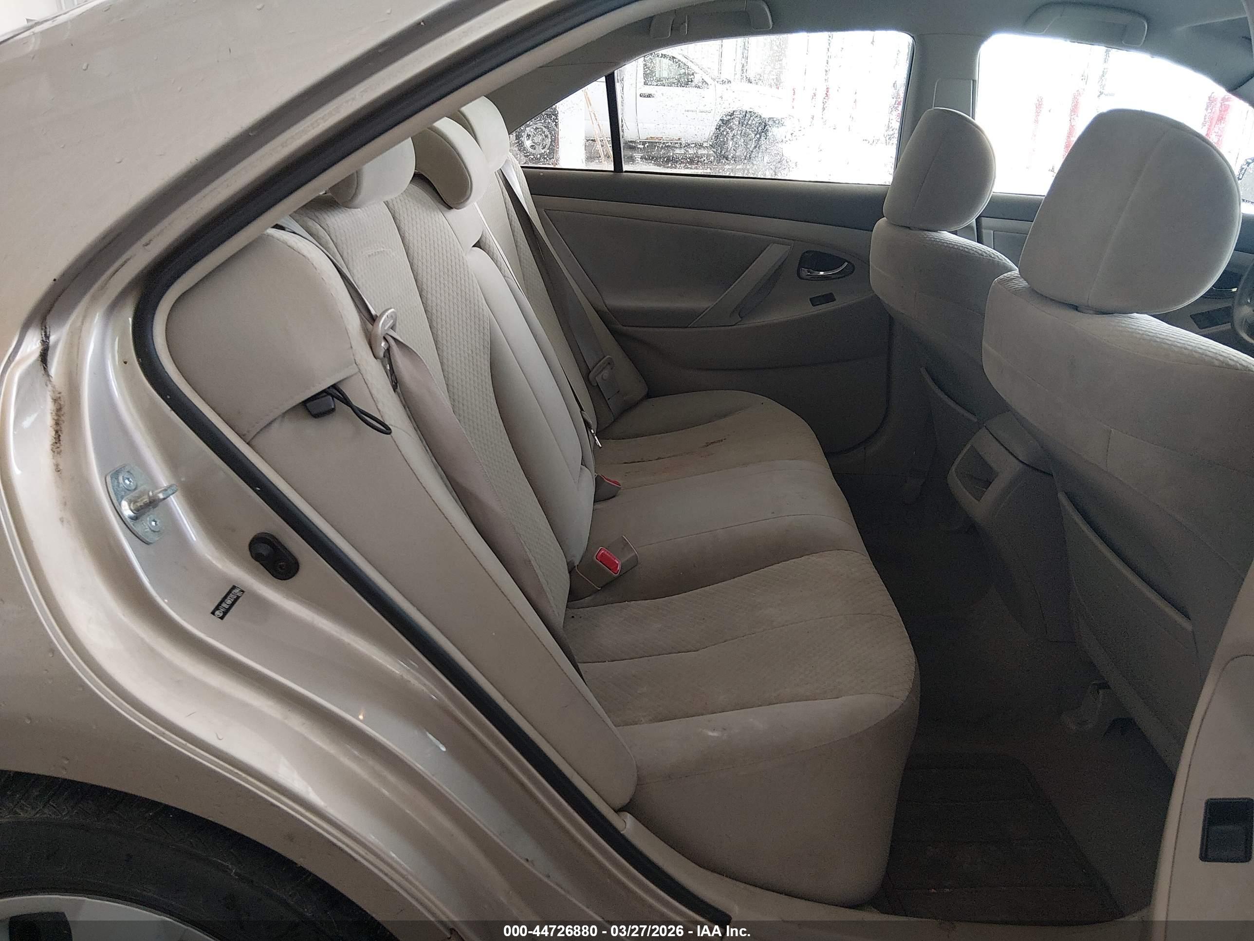 TOYOTA CAMRY image 8