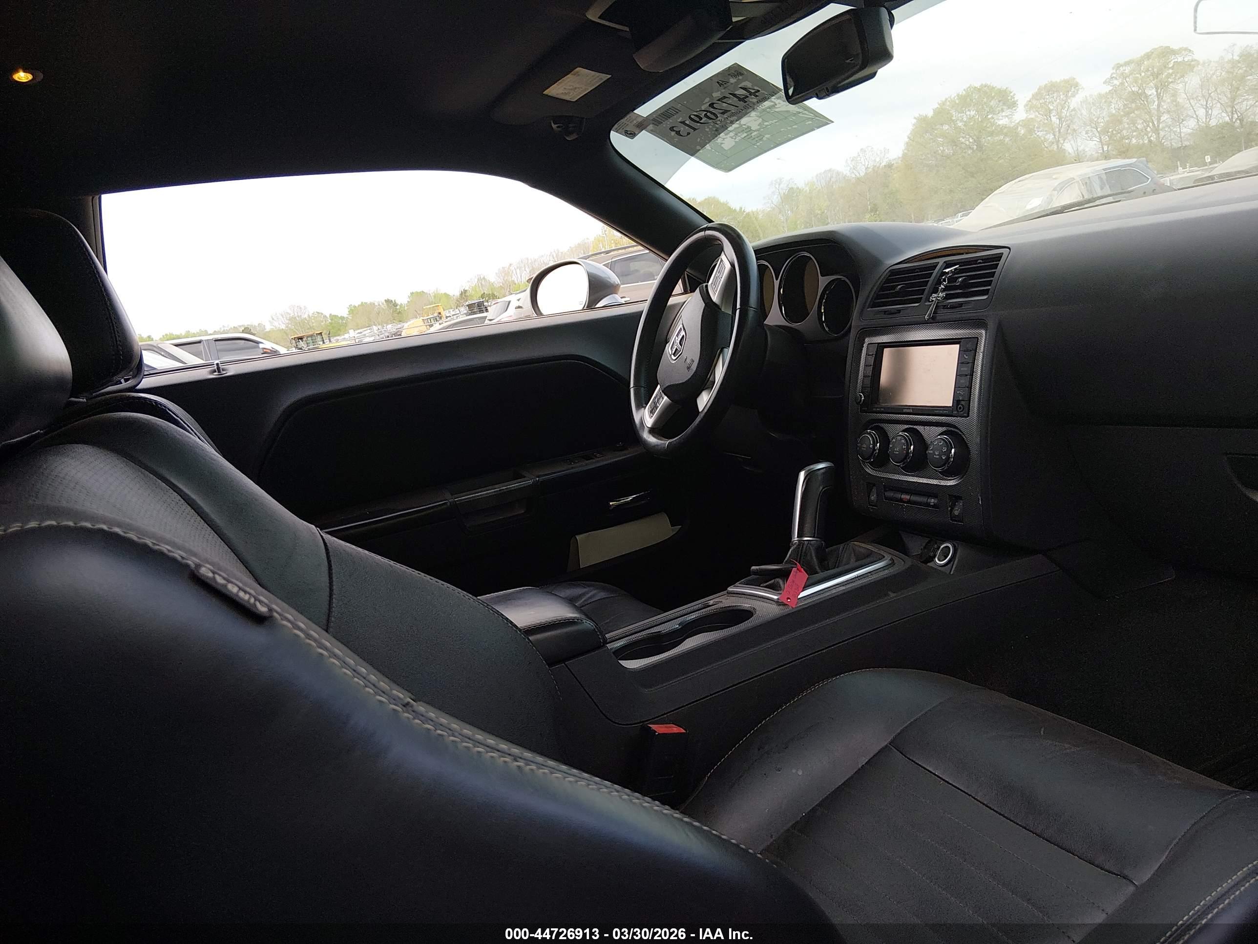 DODGE CHALLENGER image 5