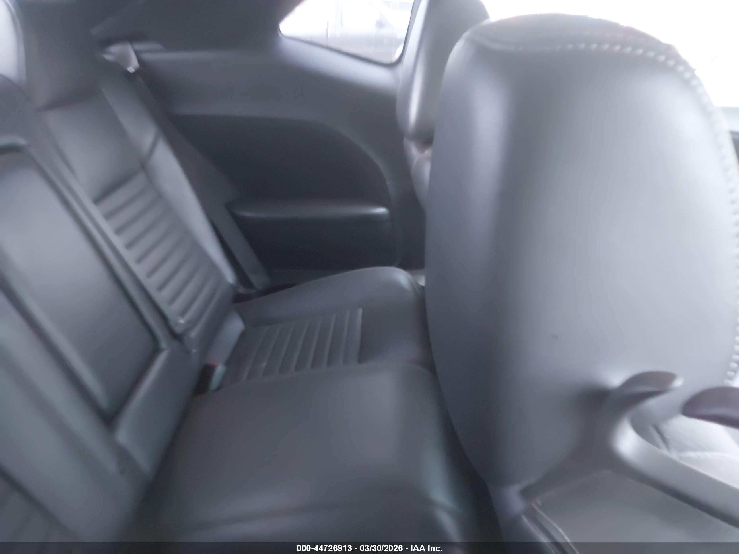DODGE CHALLENGER image 8