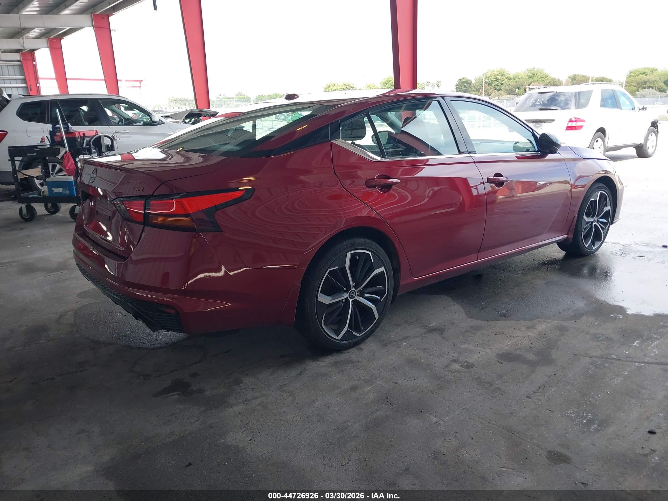 NISSAN ALTIMA image 4