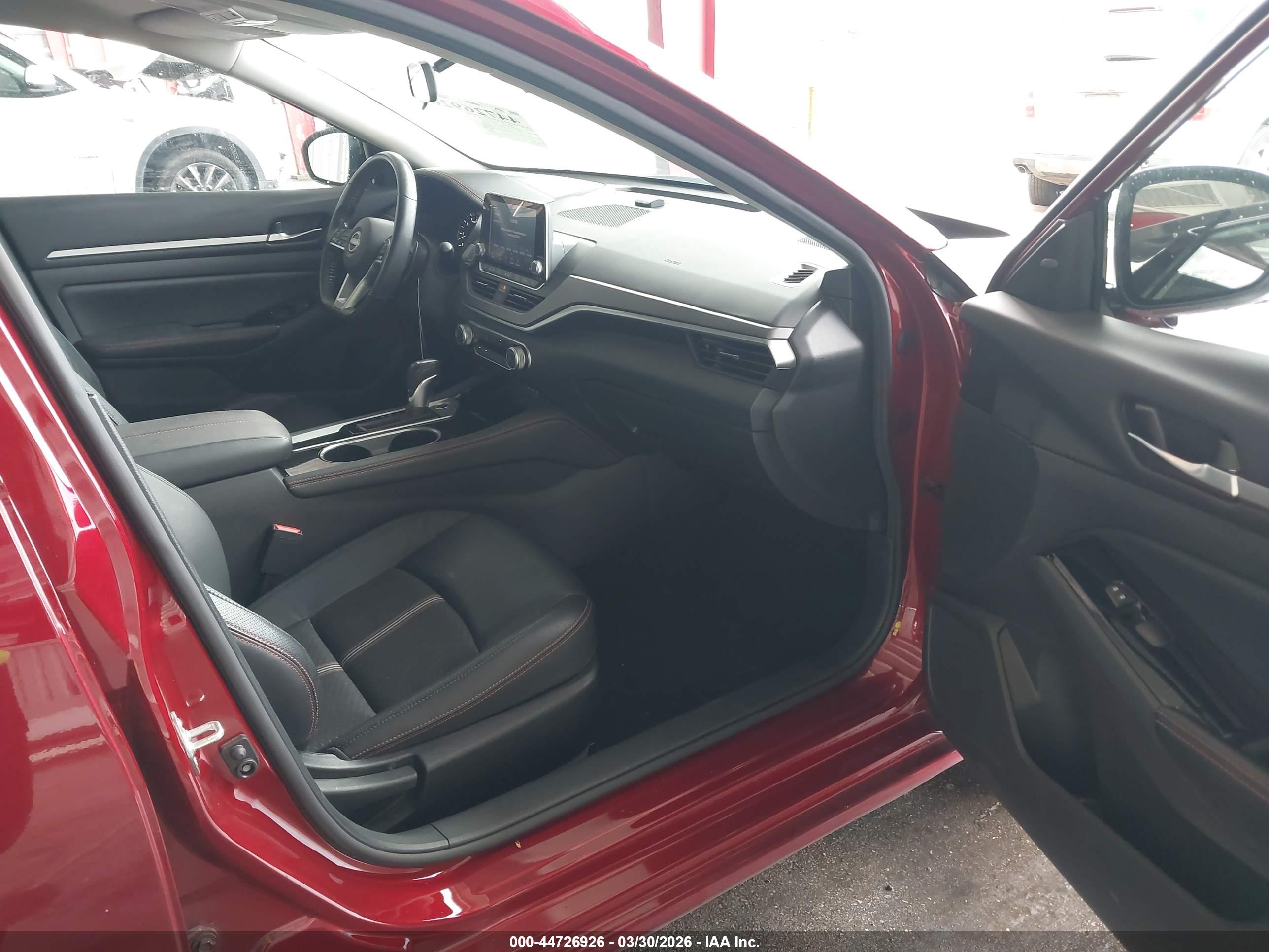 NISSAN ALTIMA image 5
