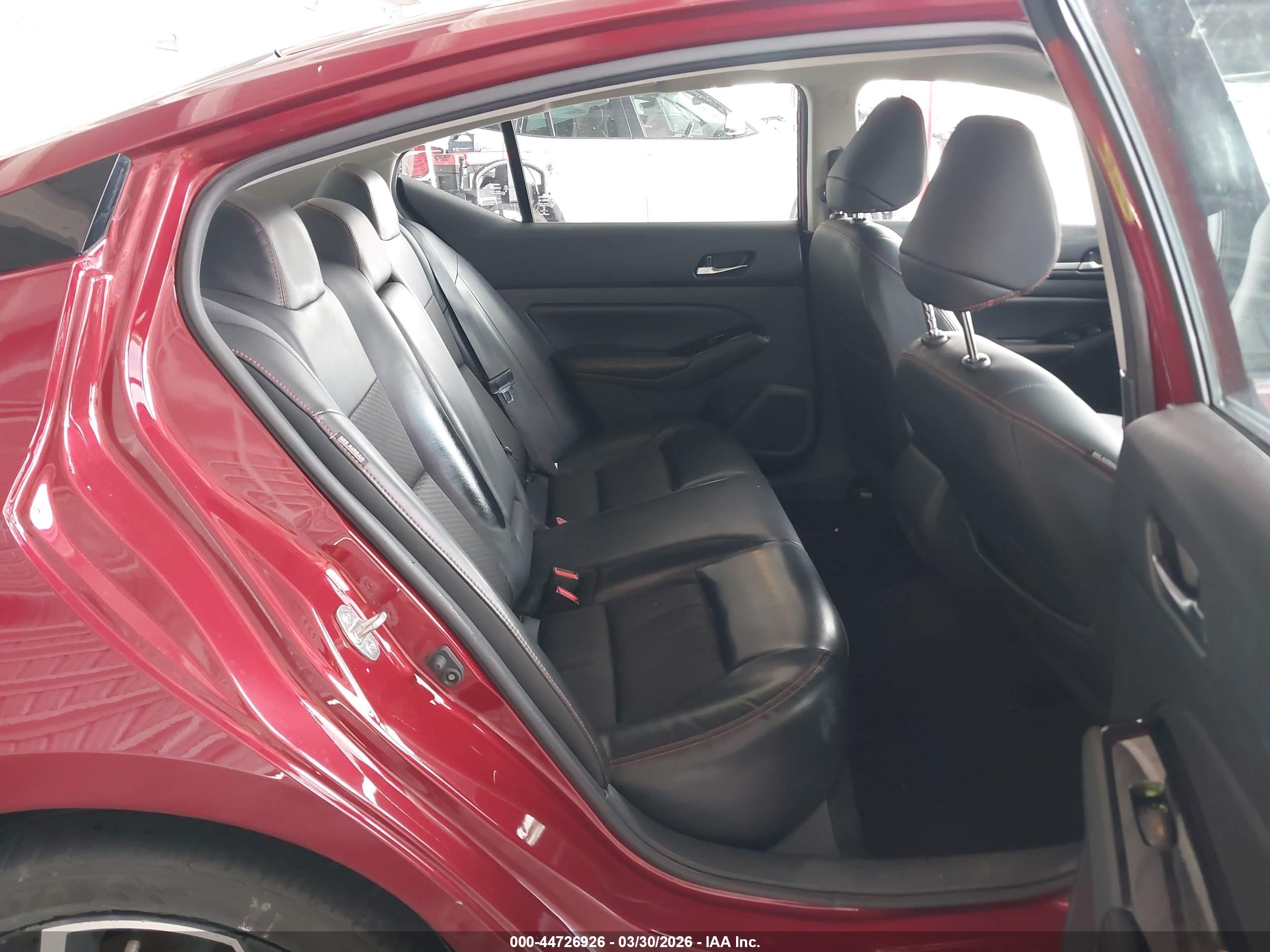 NISSAN ALTIMA image 8