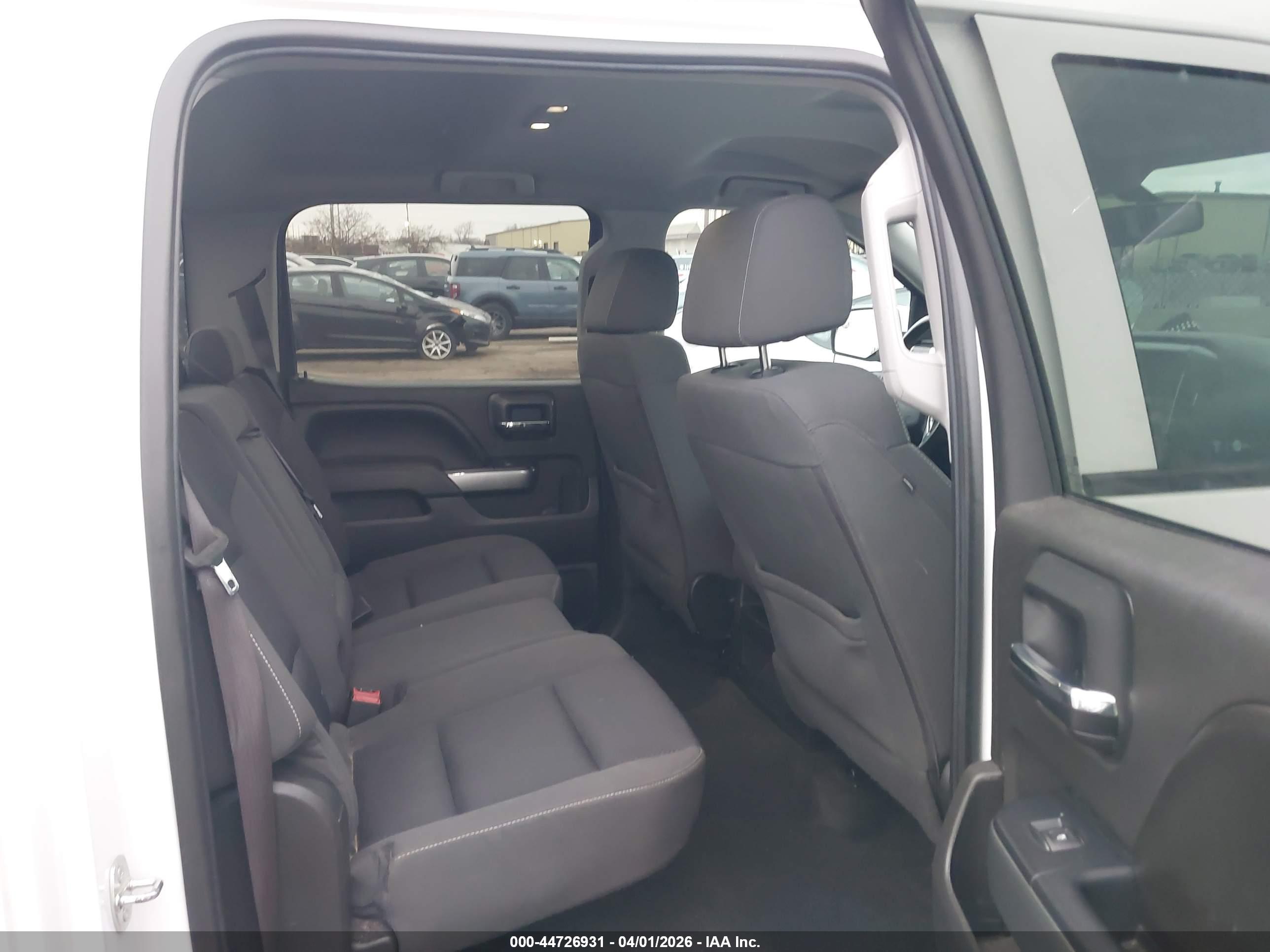 CHEVROLET SILVERADO image 8