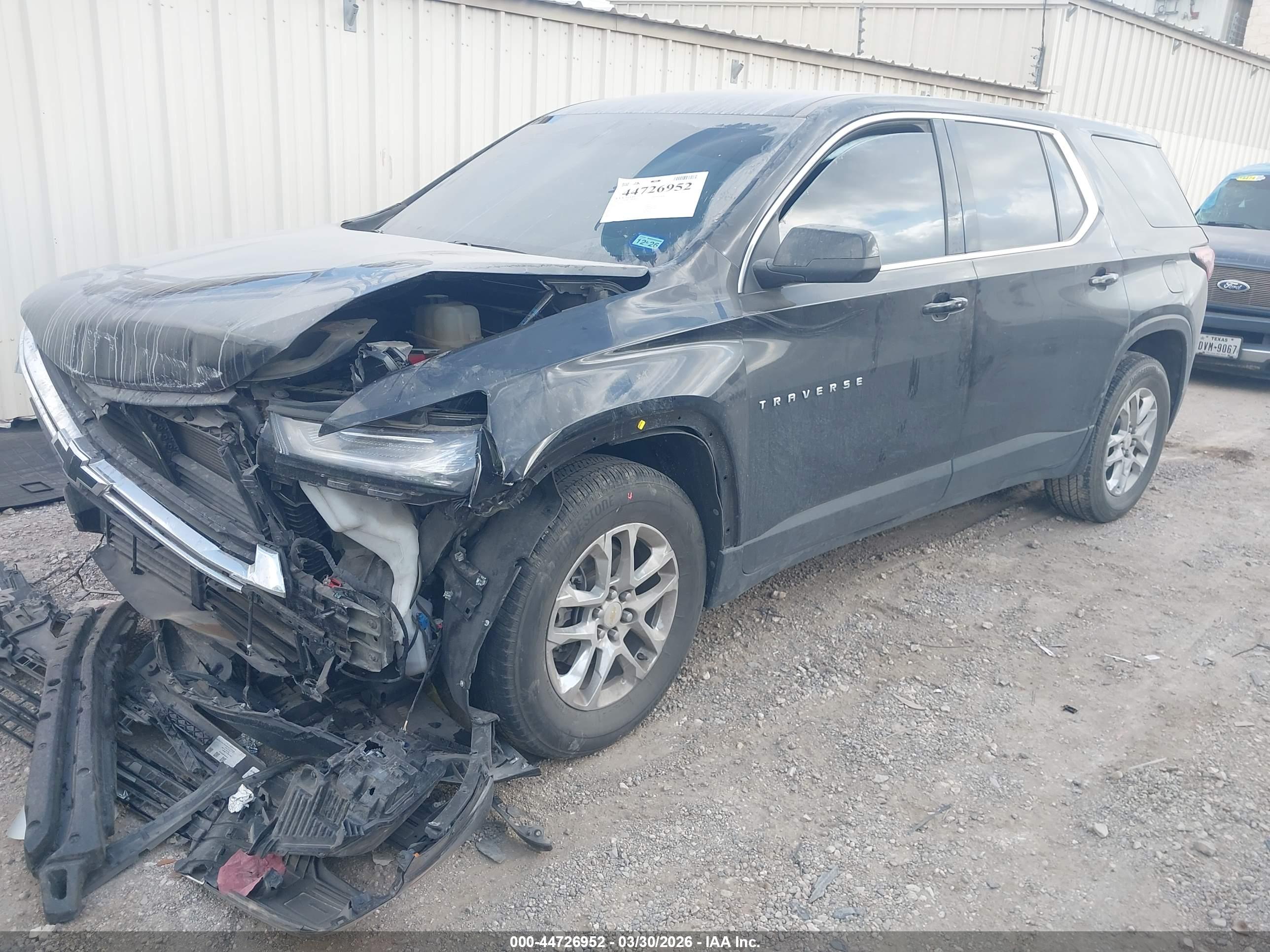 CHEVROLET TRAVERSE image 2